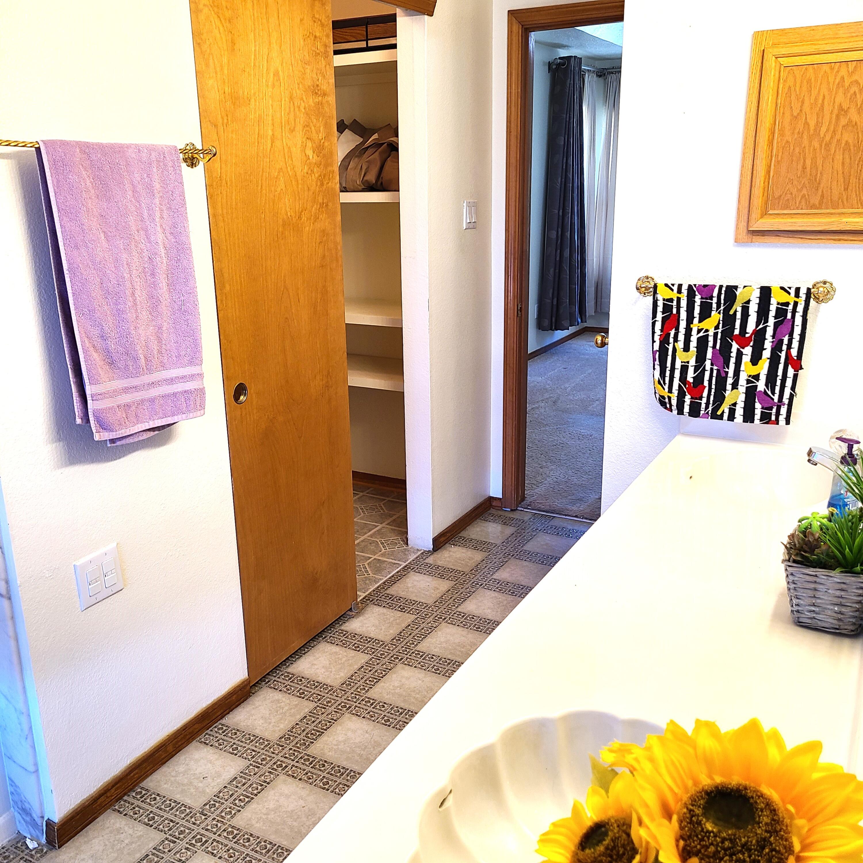 7 Pinon Avenue