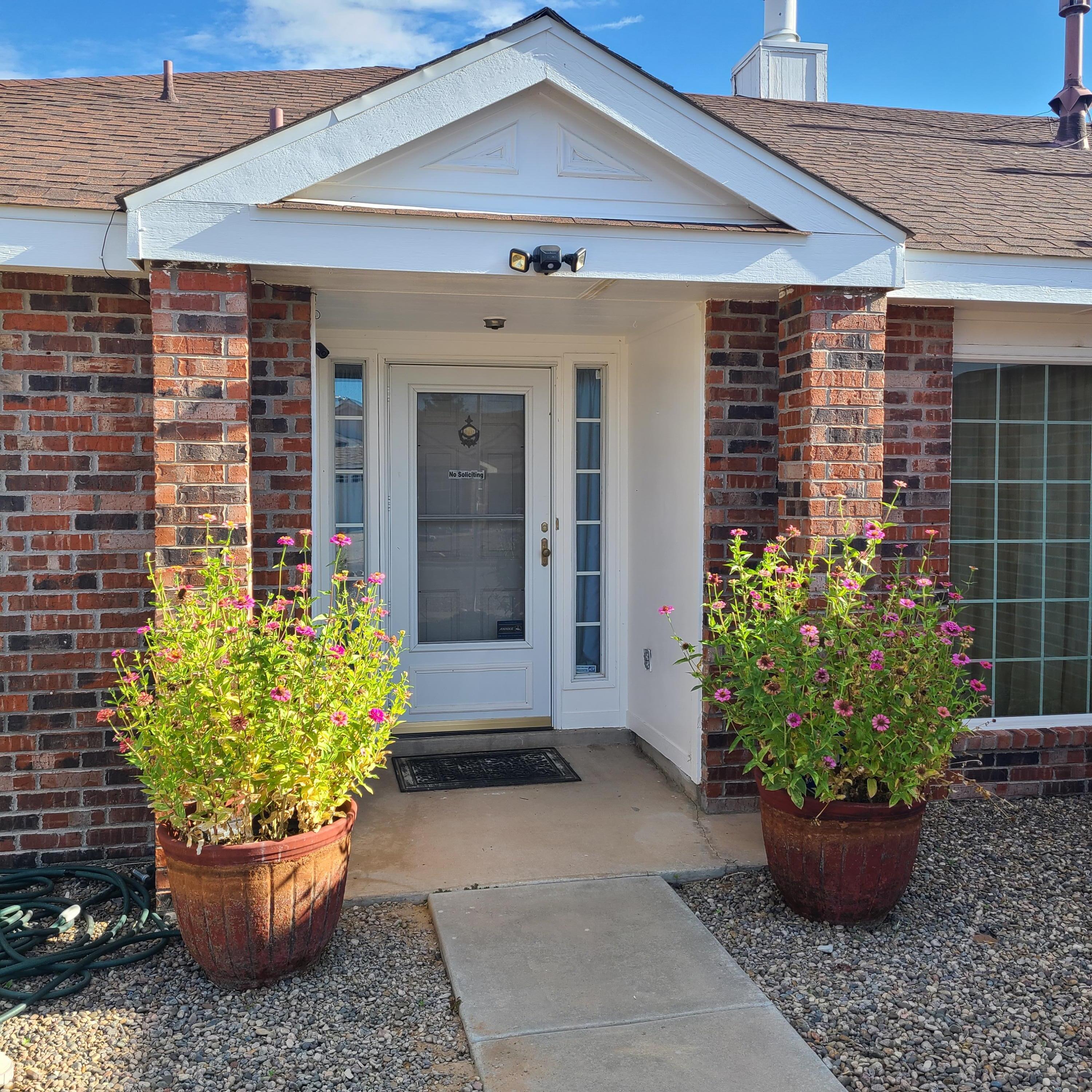 7 Pinon Avenue