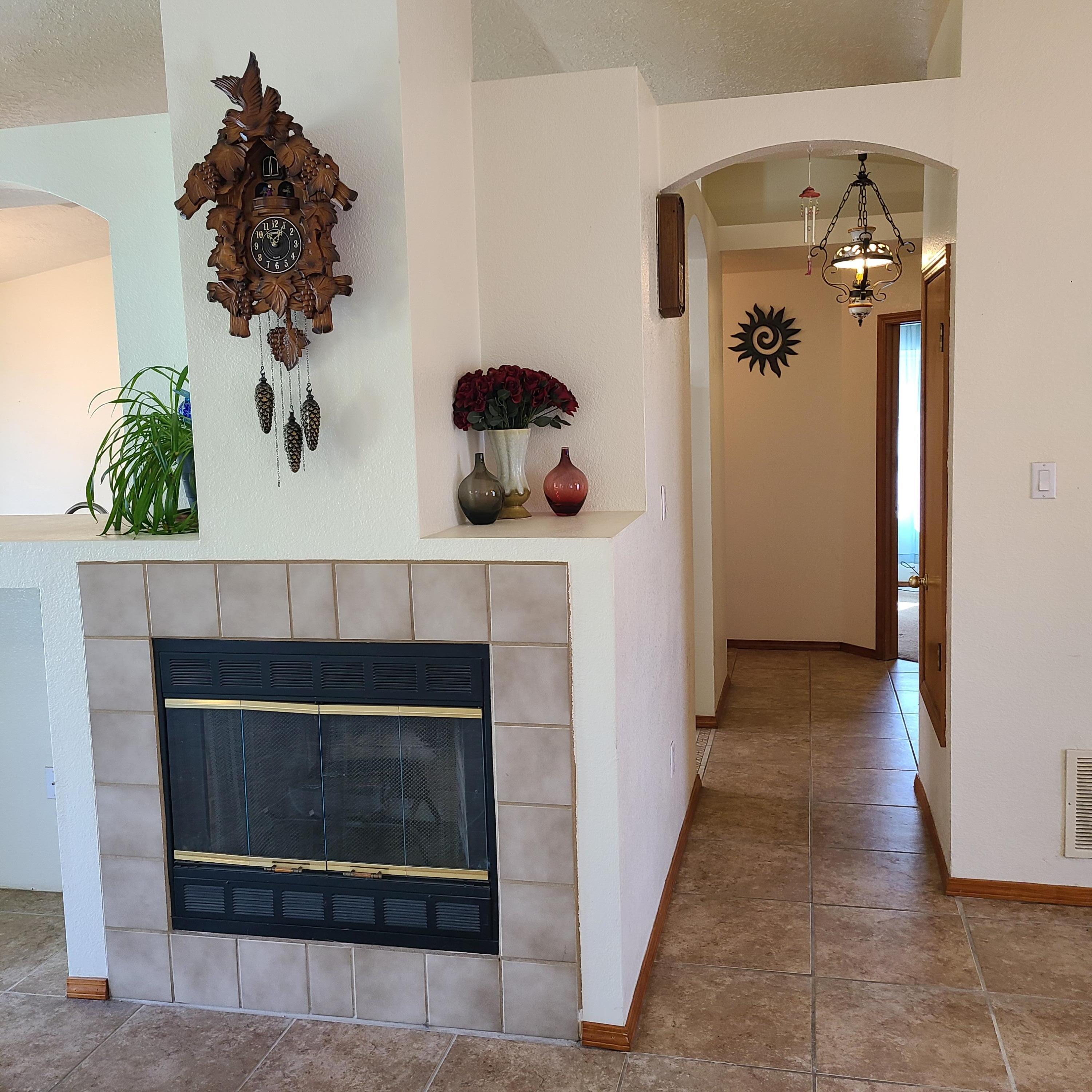 7 Pinon Avenue