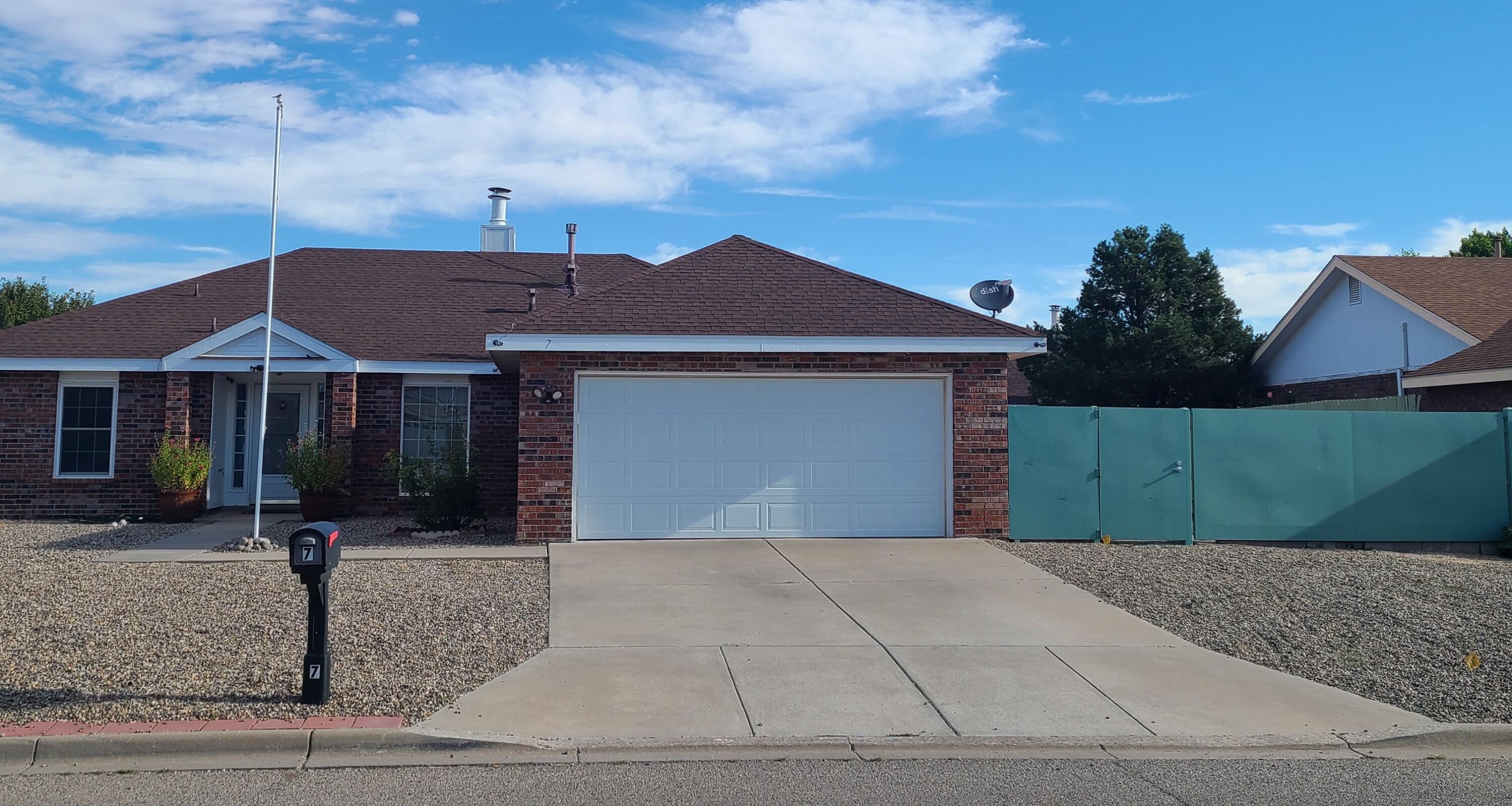 7 Pinon Avenue