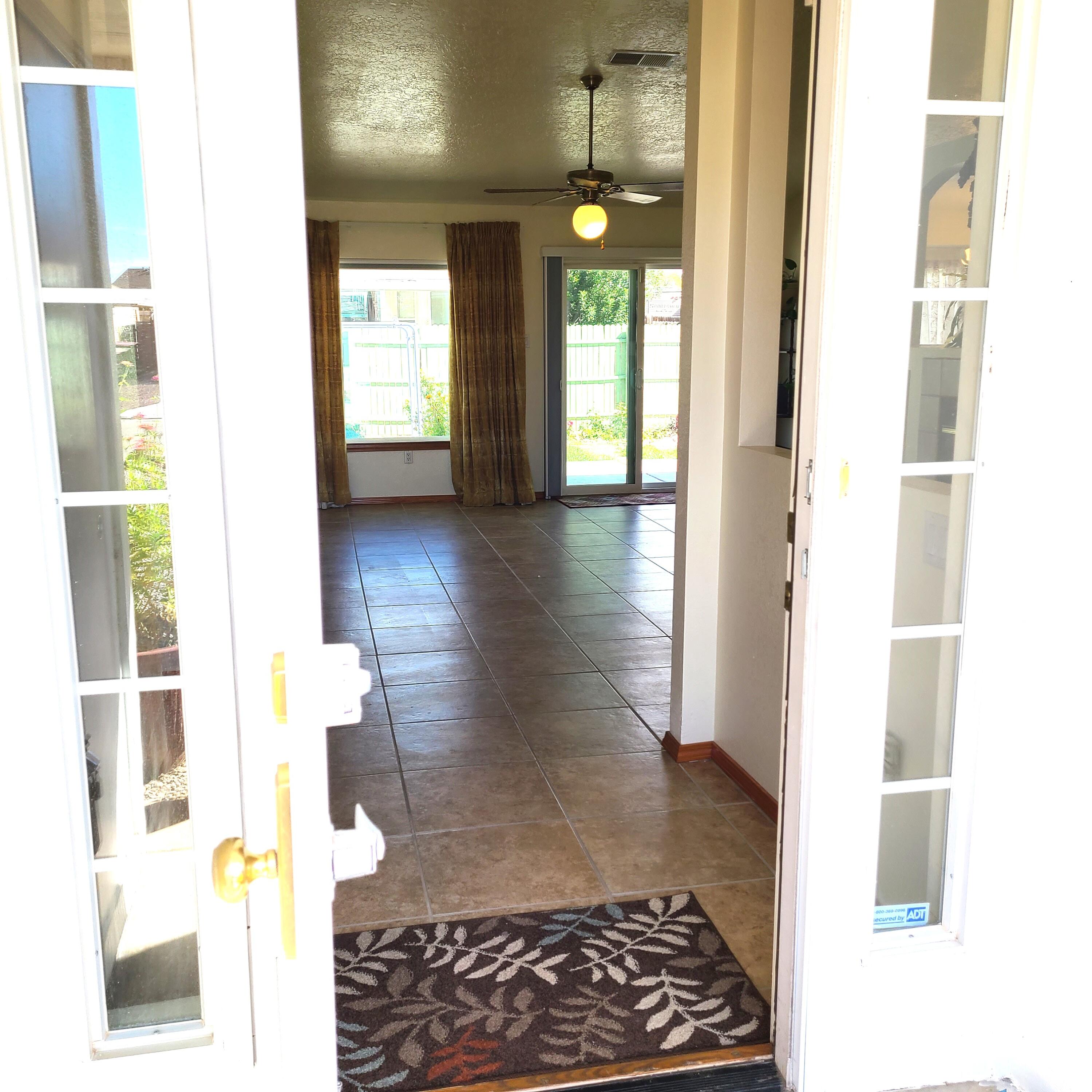7 Pinon Avenue
