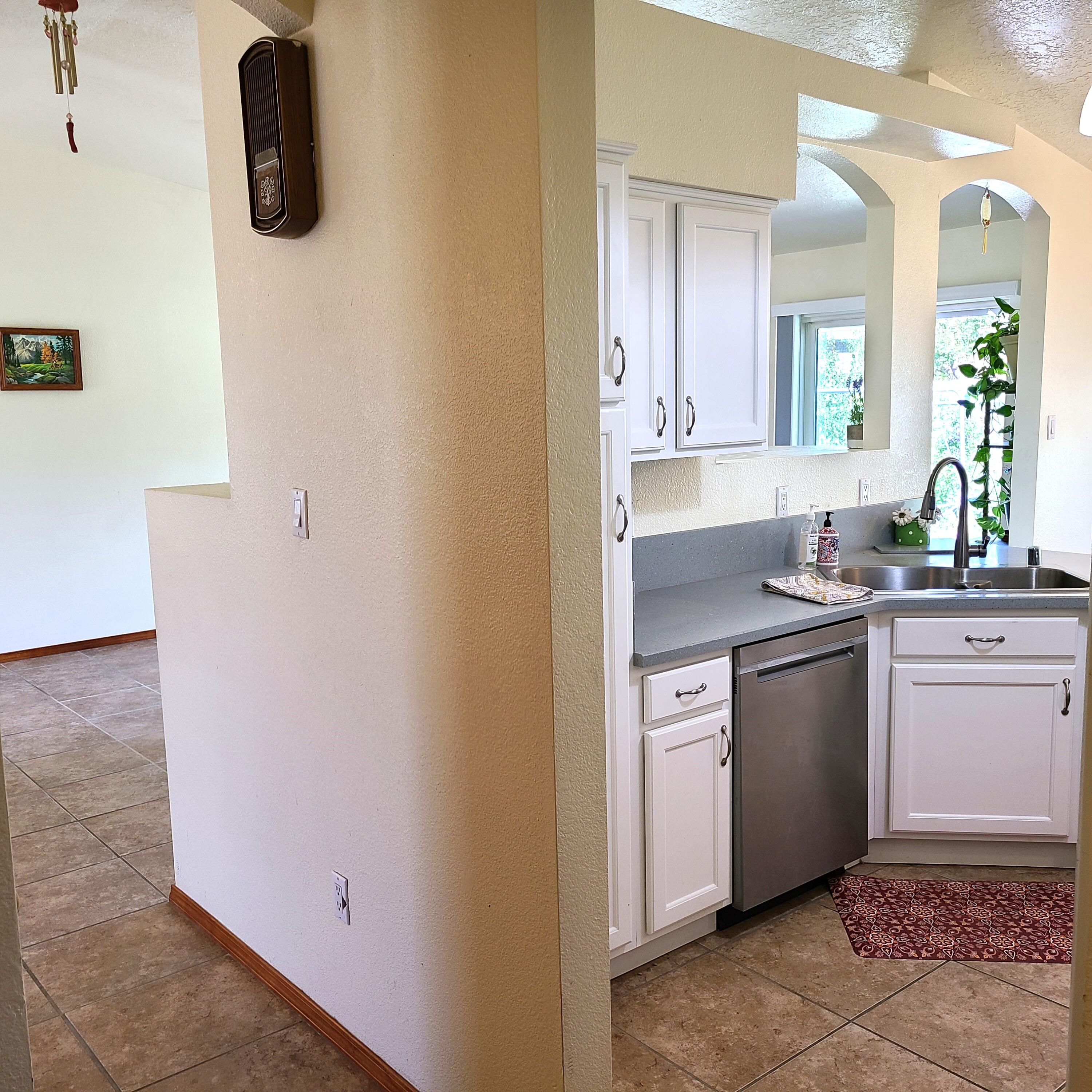7 Pinon Avenue