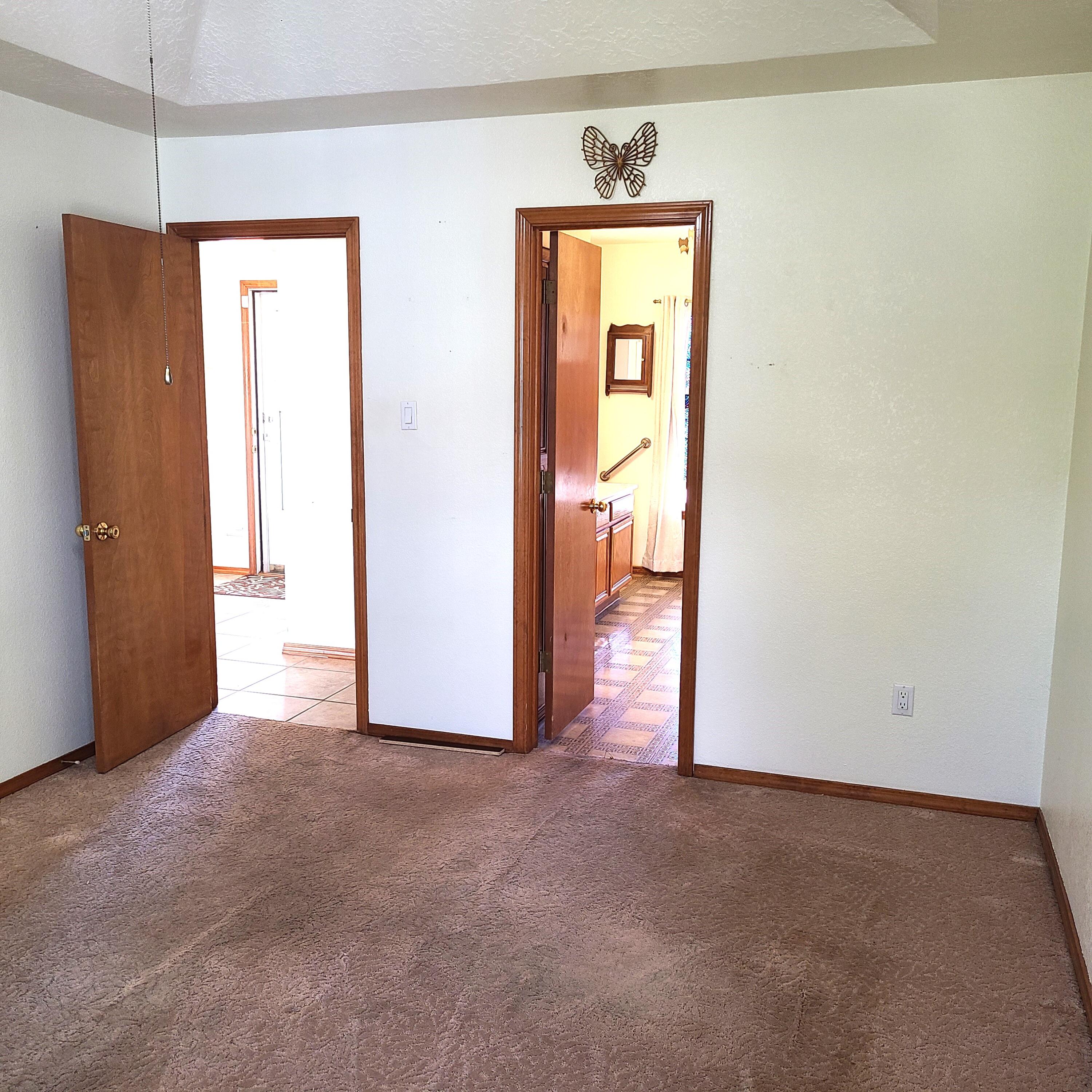 7 Pinon Avenue