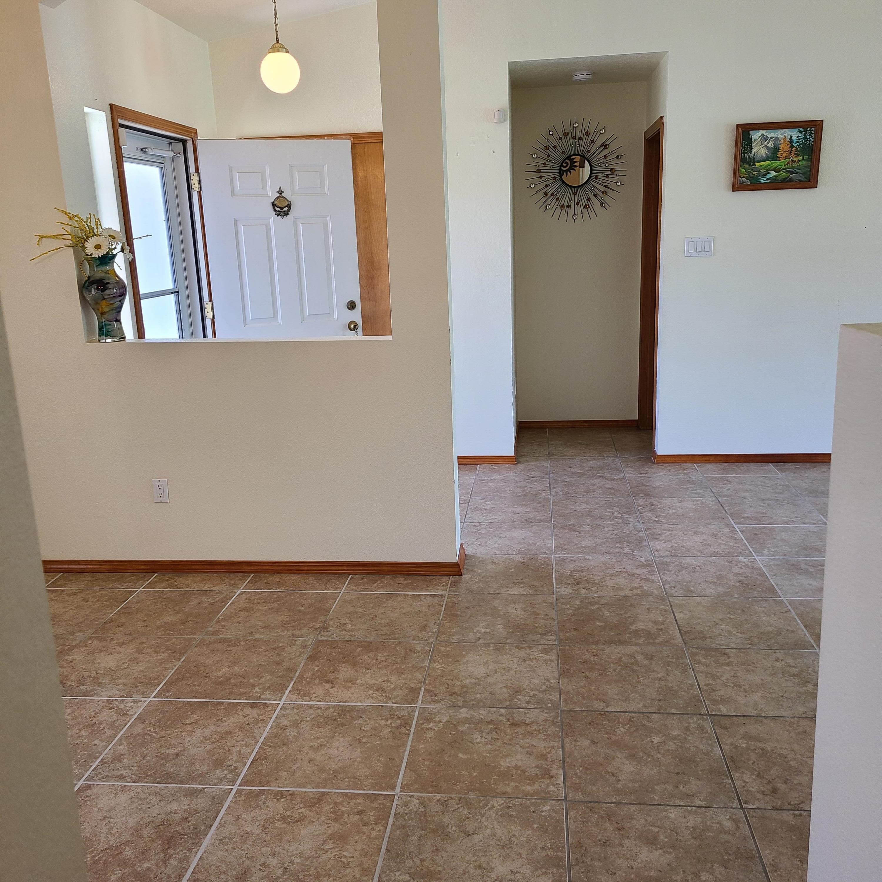 7 Pinon Avenue