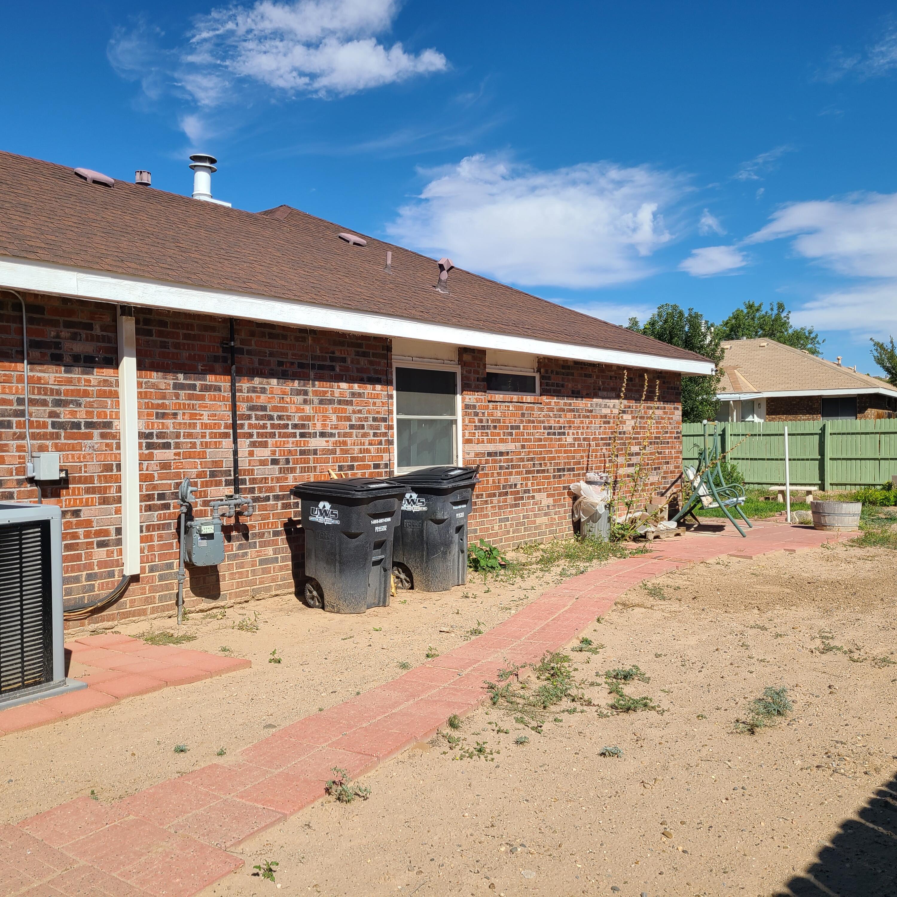 7 Pinon Avenue