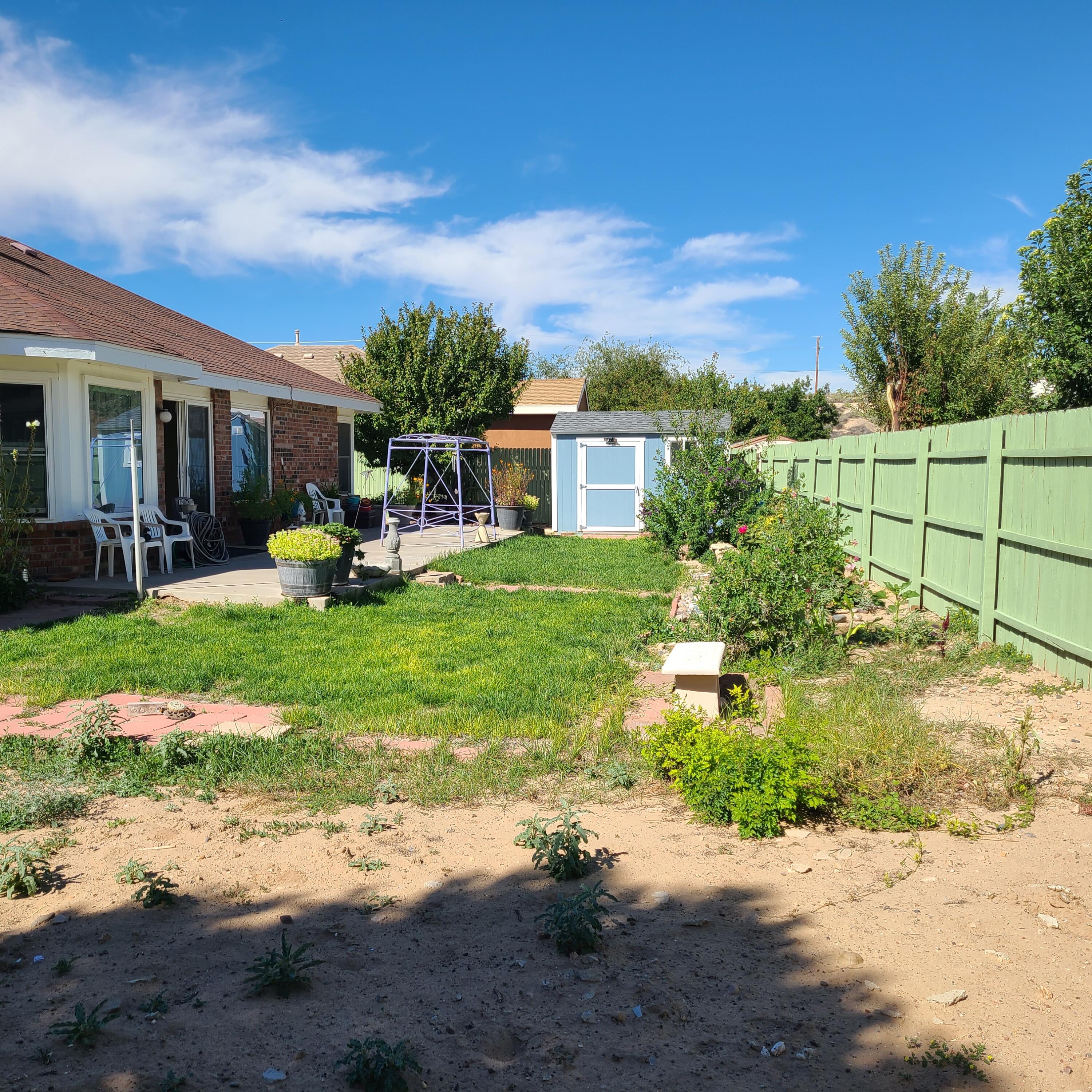 7 Pinon Avenue