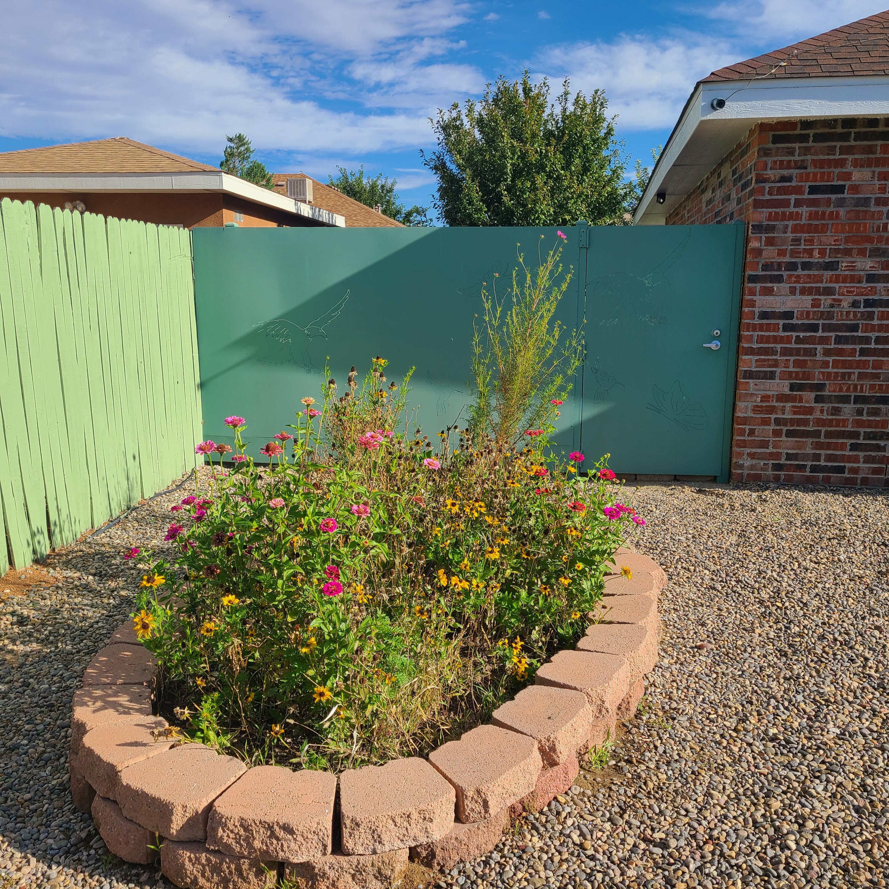 7 Pinon Avenue