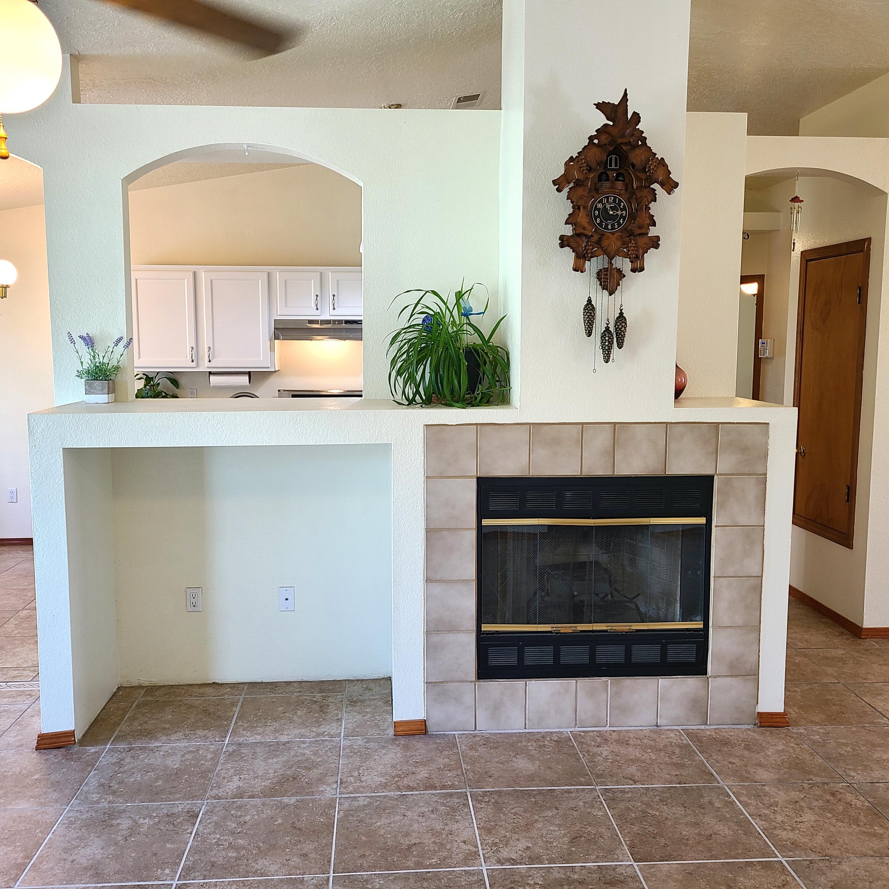 7 Pinon Avenue