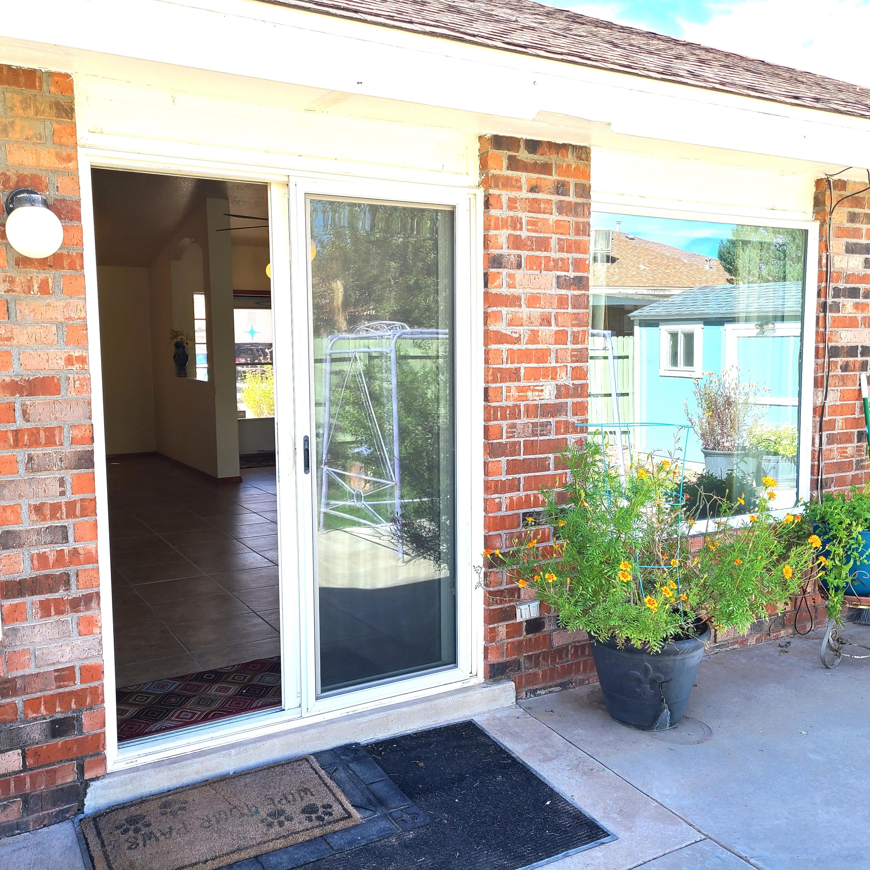 7 Pinon Avenue
