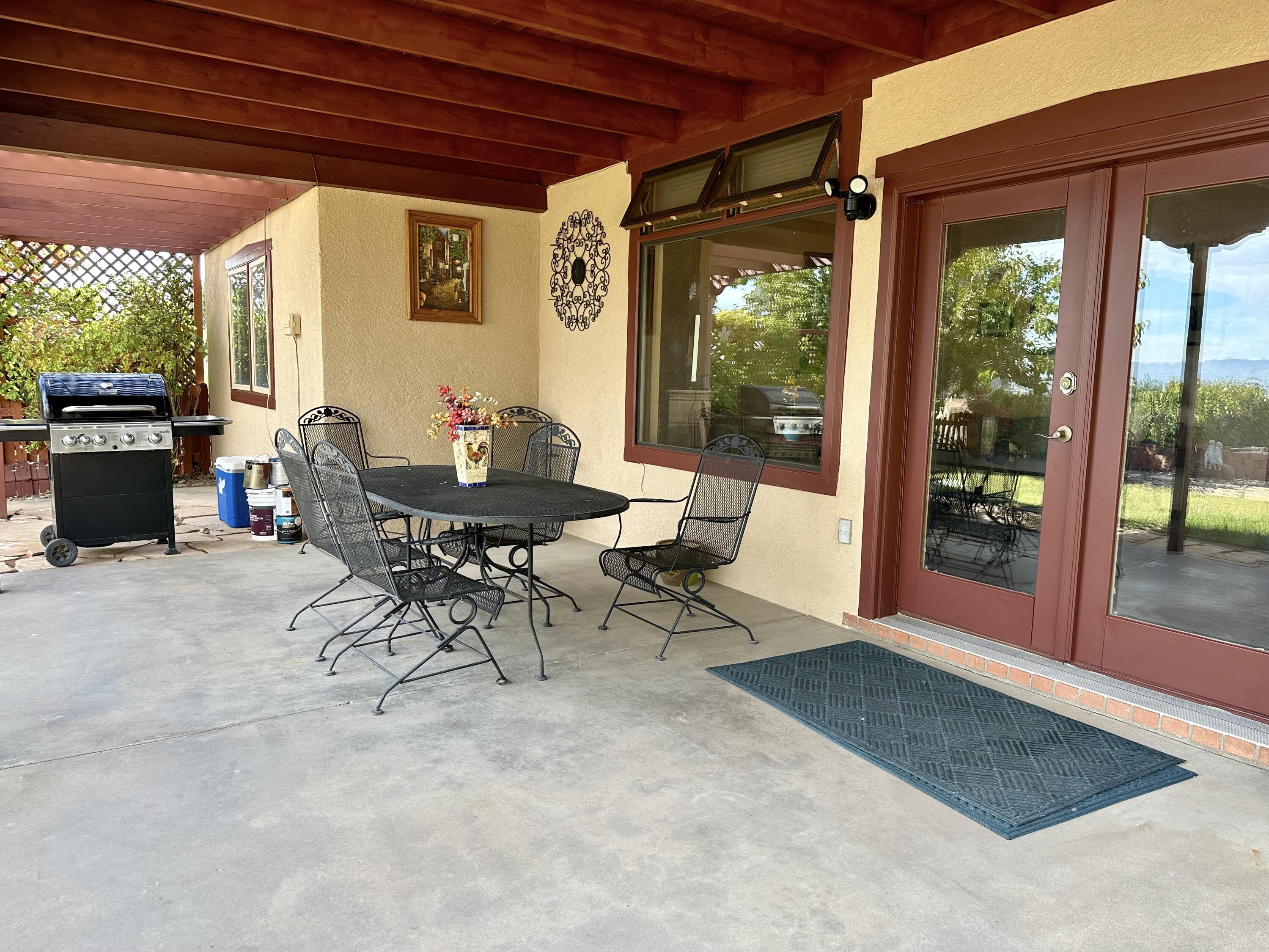260 Ivory Road SE