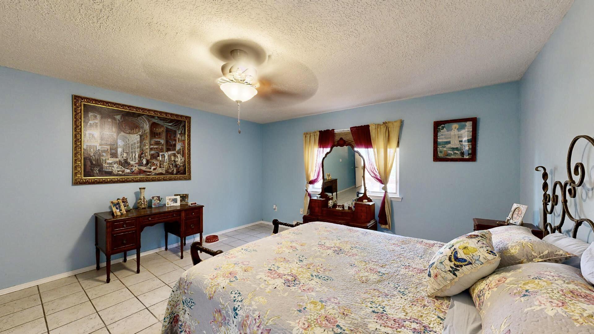 260 Ivory Road SE