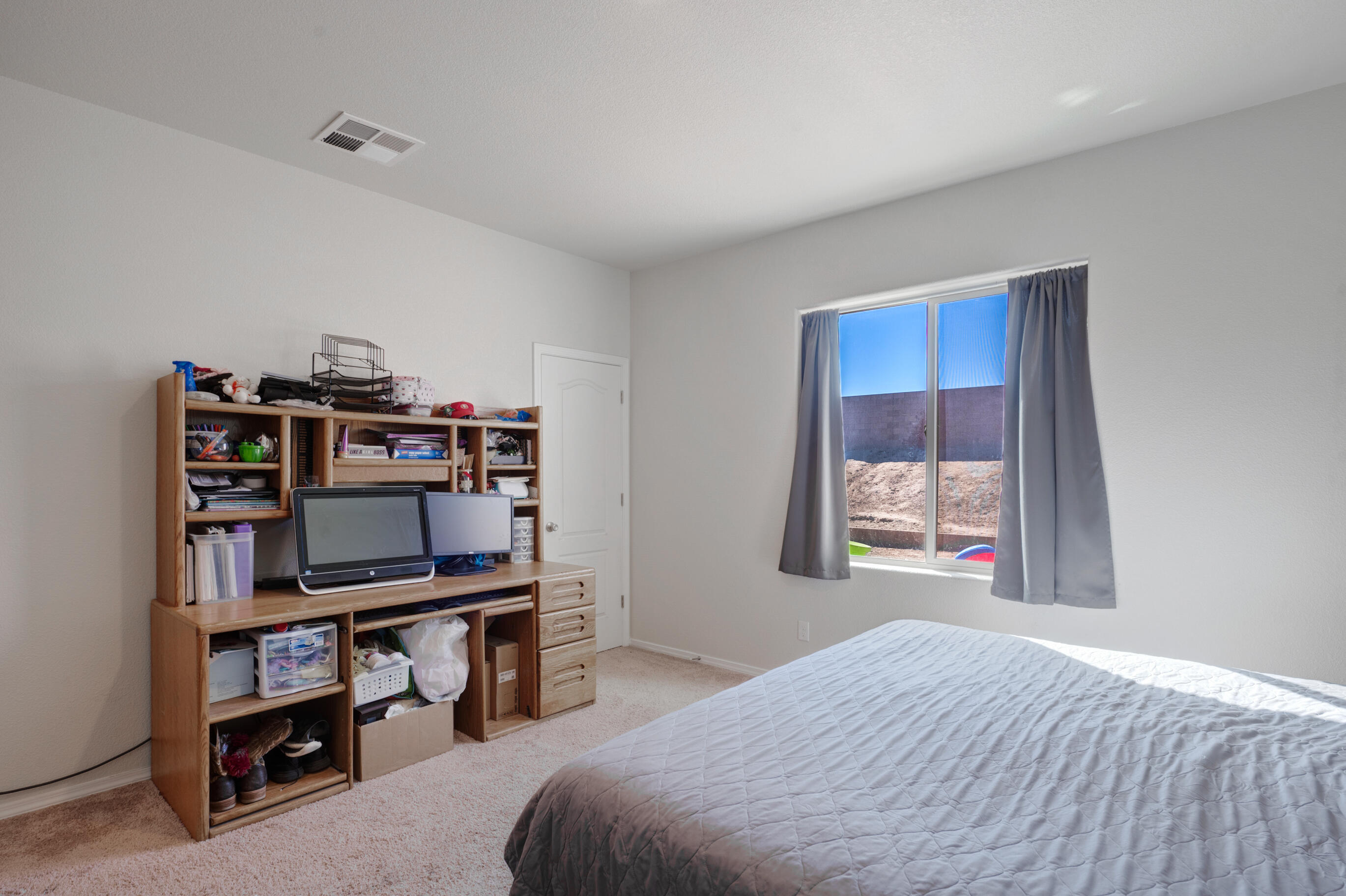 3421 Oregon Trail Road NE