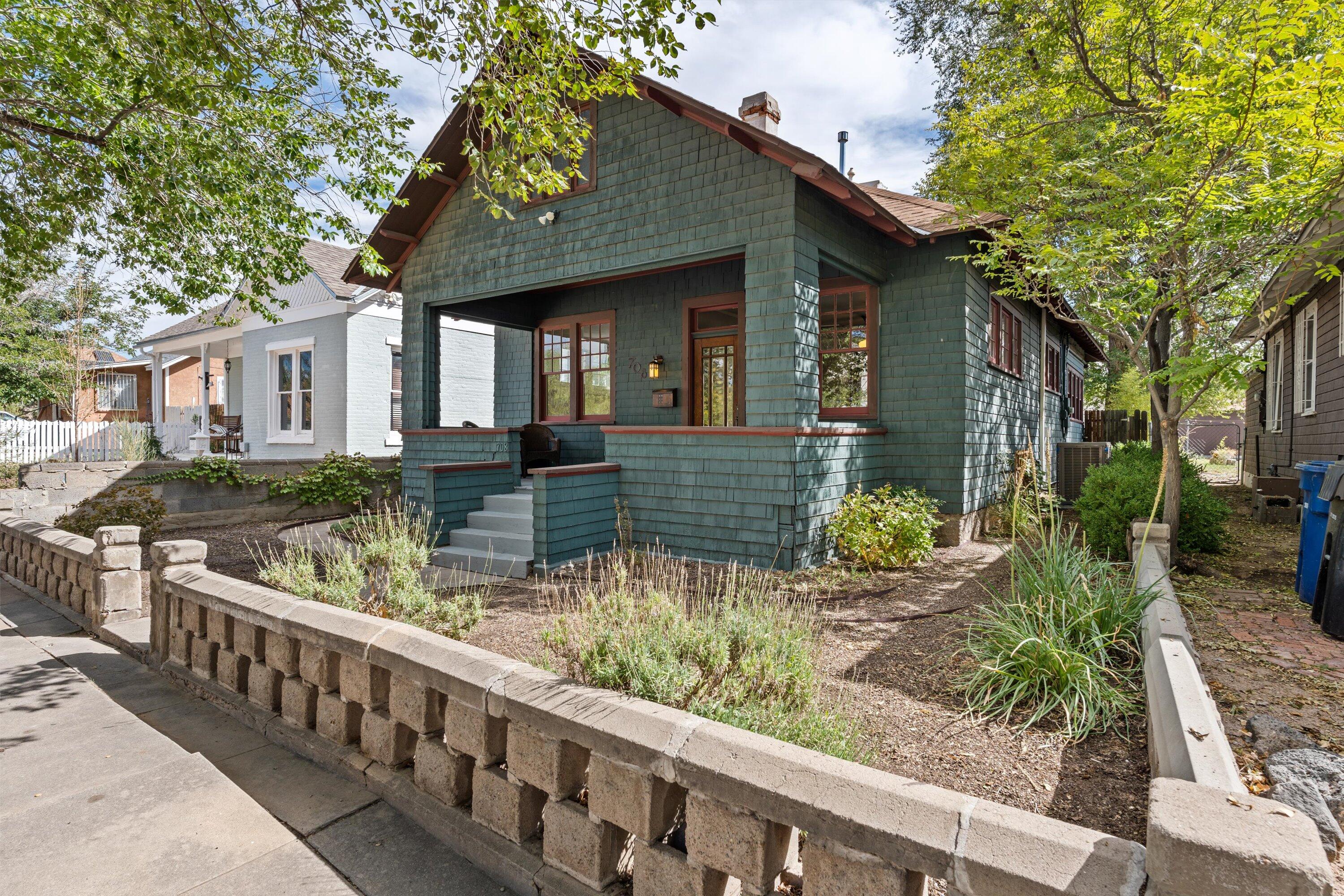 708 Walter Street SE
