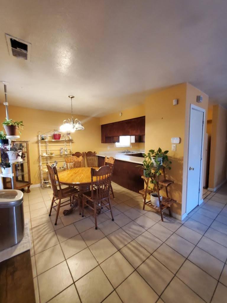 302 S 3rd St Street