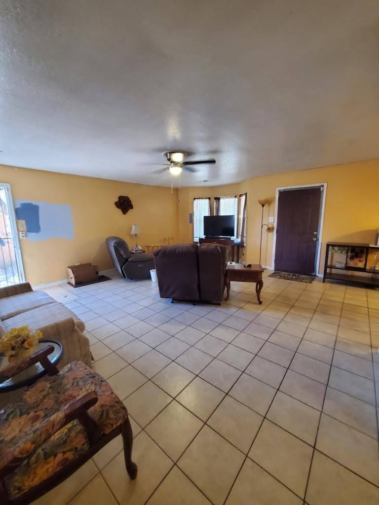 302 S 3rd St Street