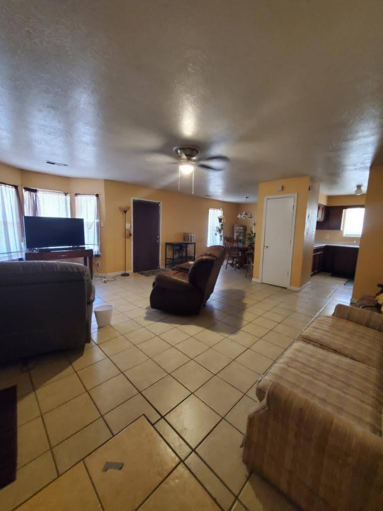 302 S 3rd St Street