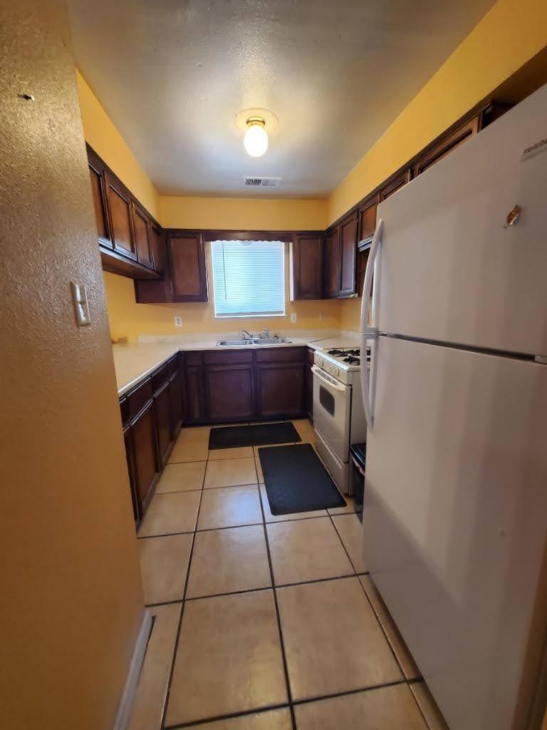 302 S 3rd St Street