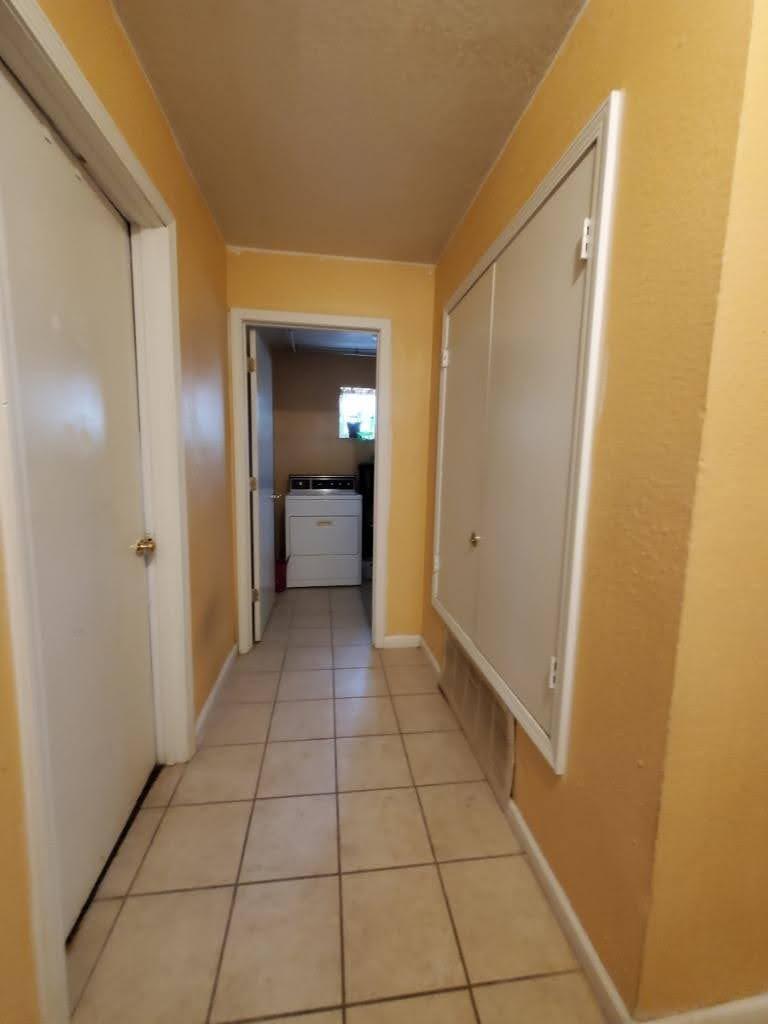 302 S 3rd St Street