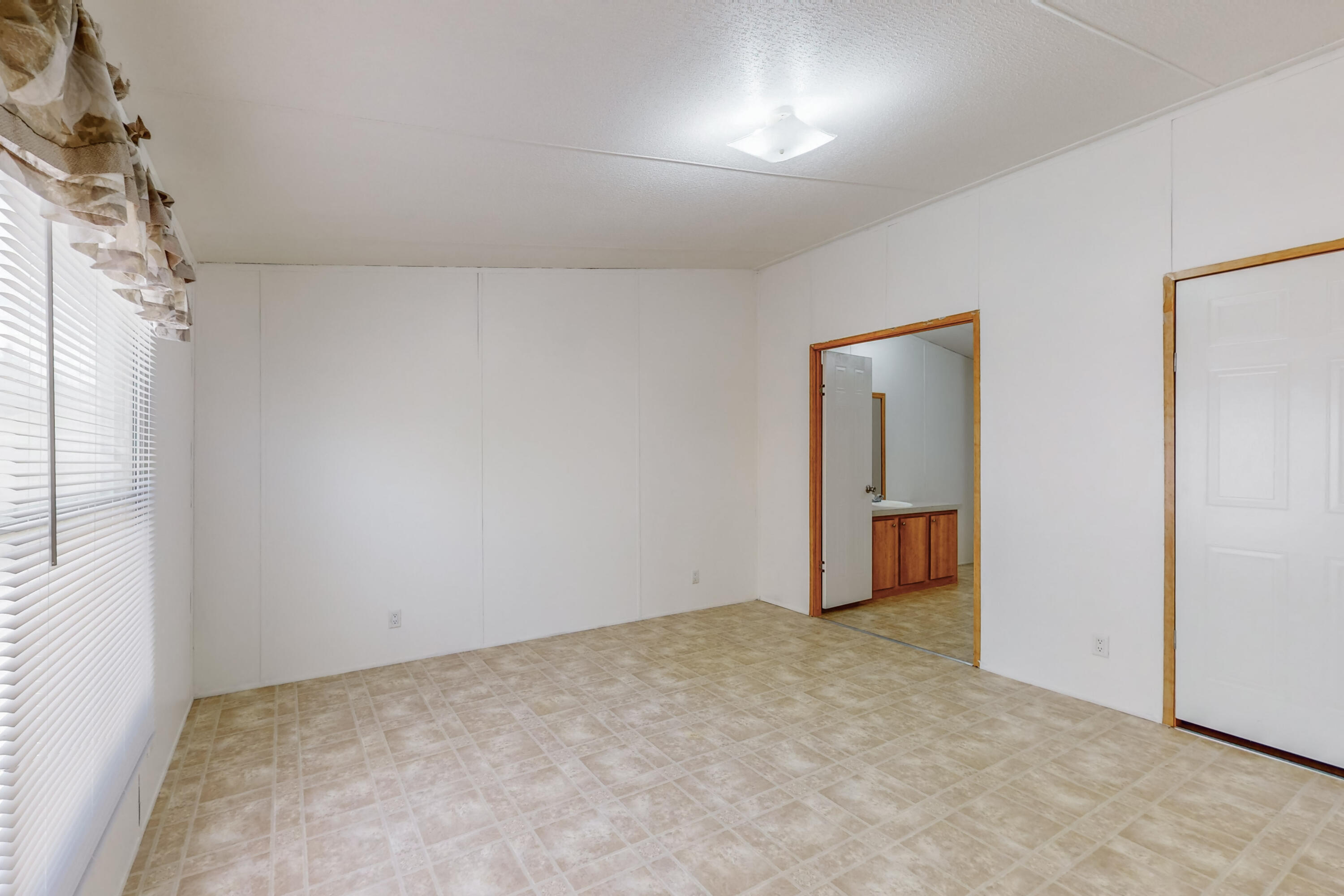 5828 Isleta Boulevard SW Unit: B