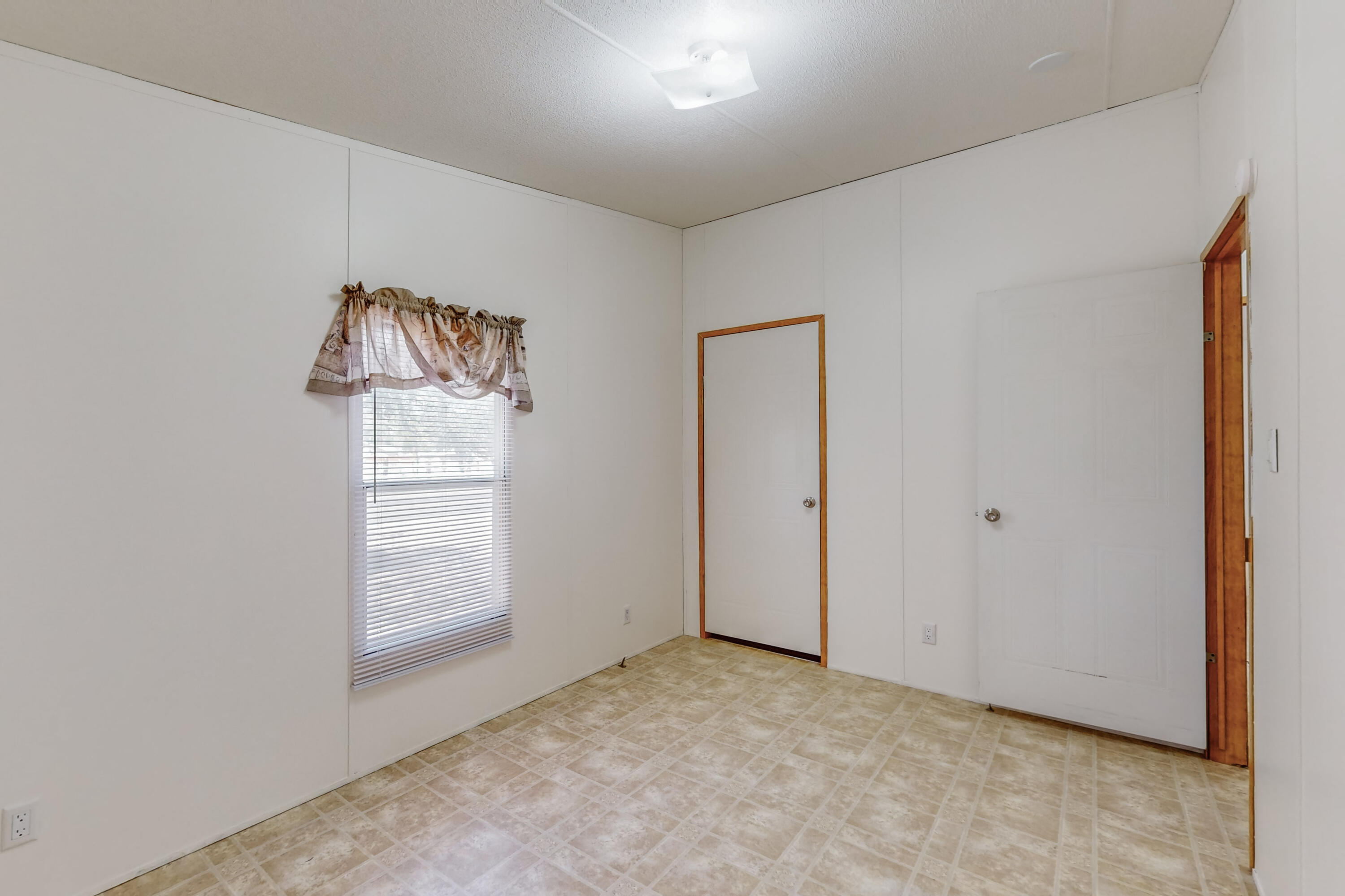 5828 Isleta Boulevard SW Unit: B