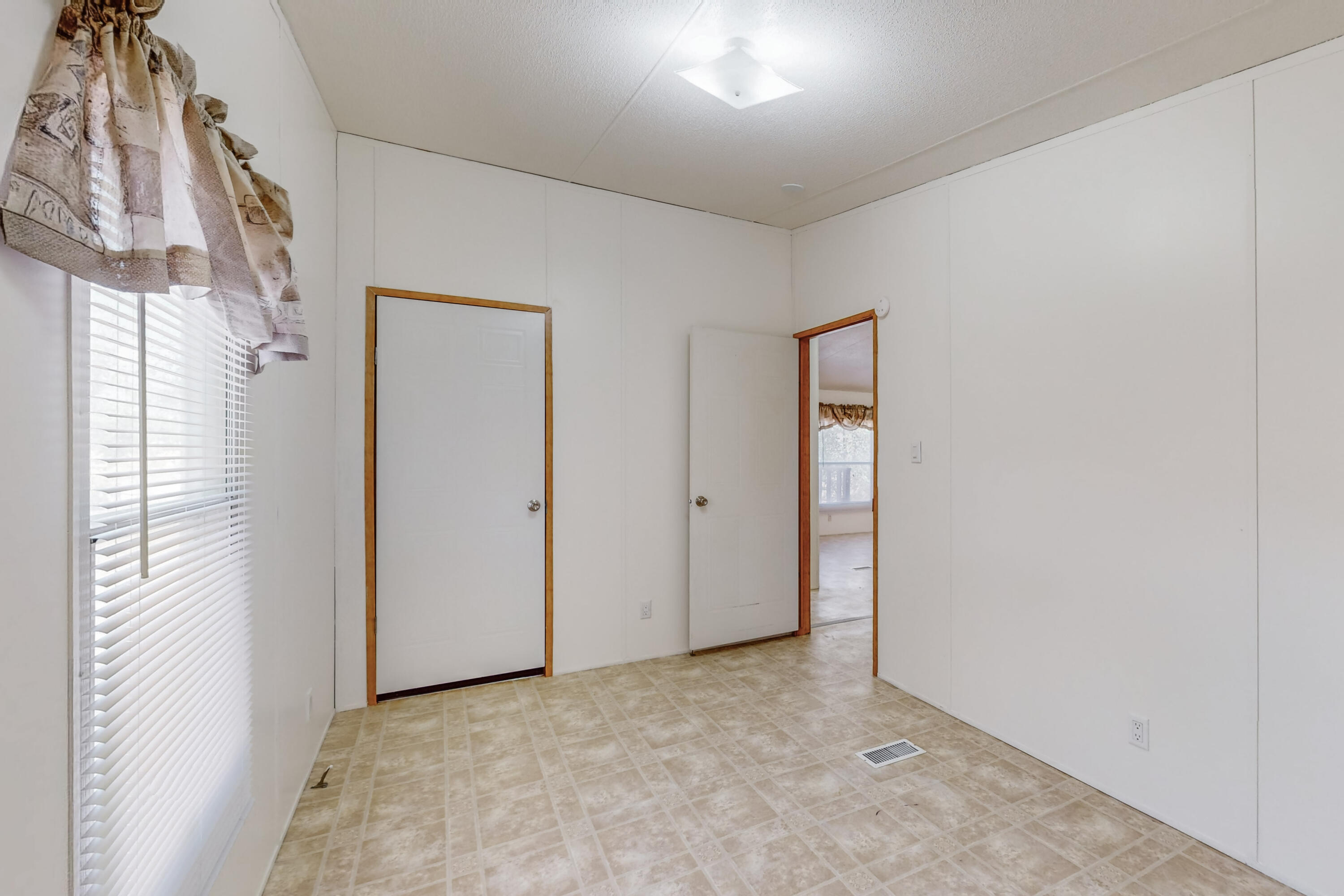 5828 Isleta Boulevard SW Unit: B