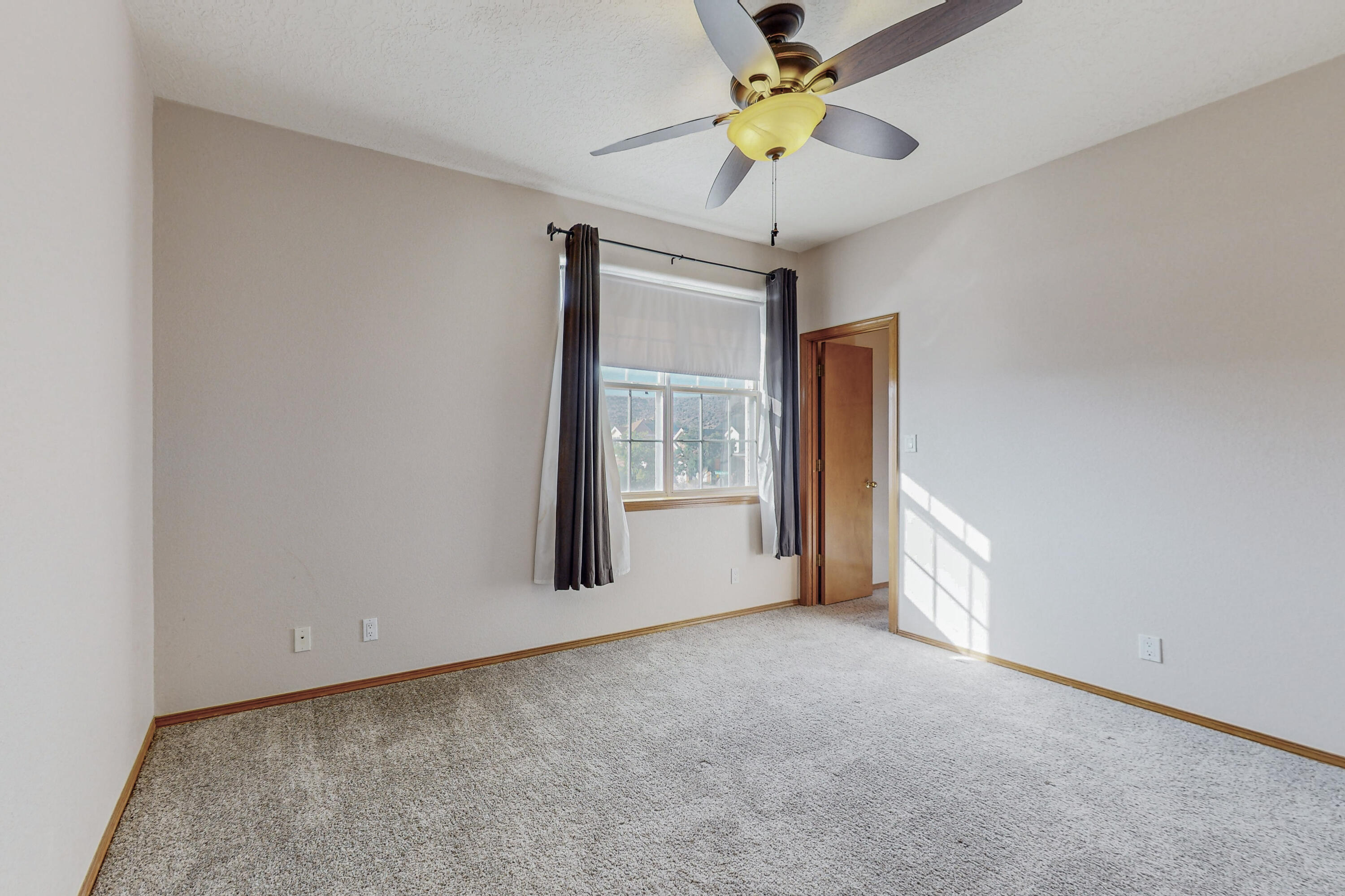 2400 Oakbrook Drive NW
