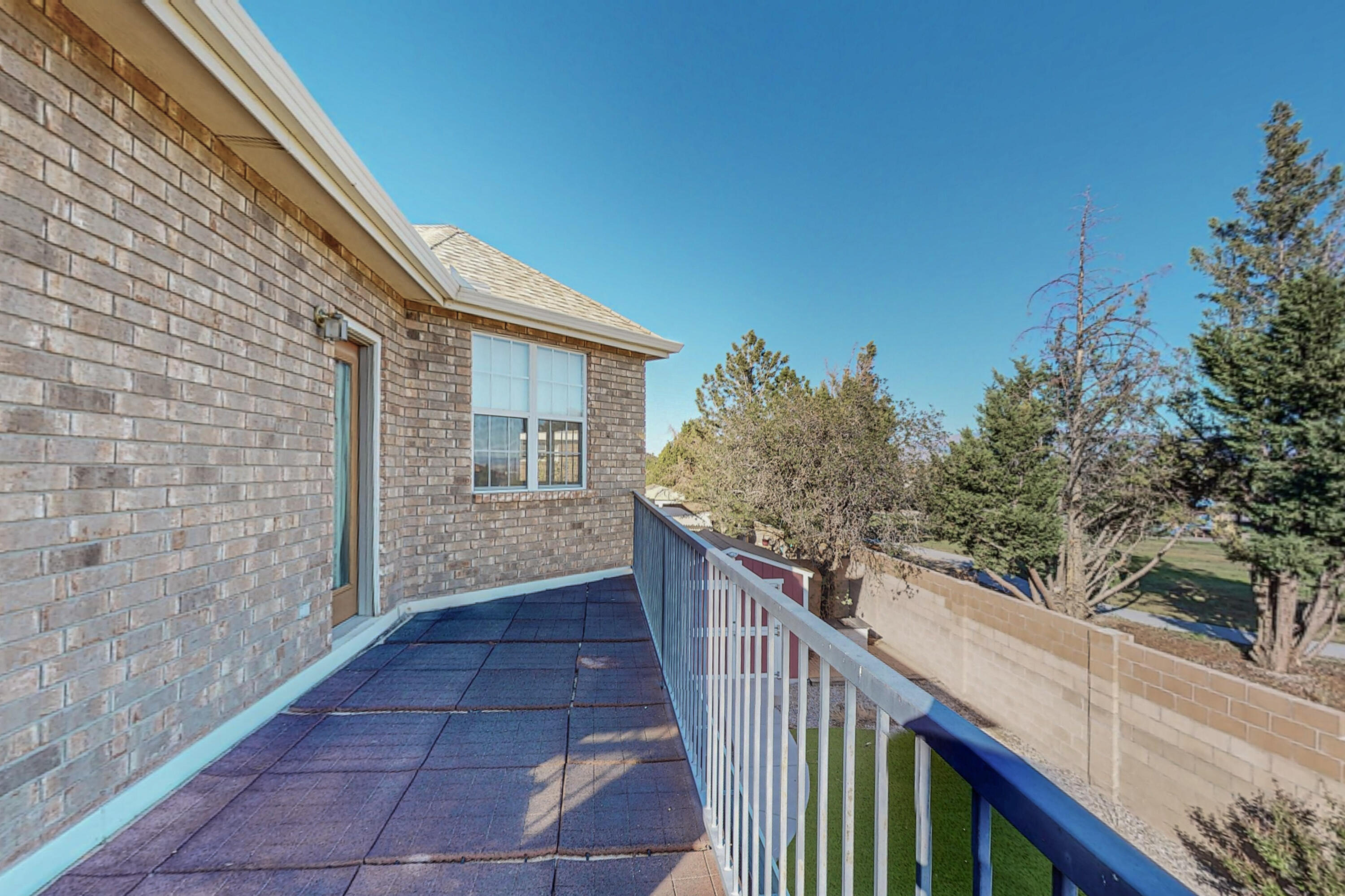 2400 Oakbrook Drive NW