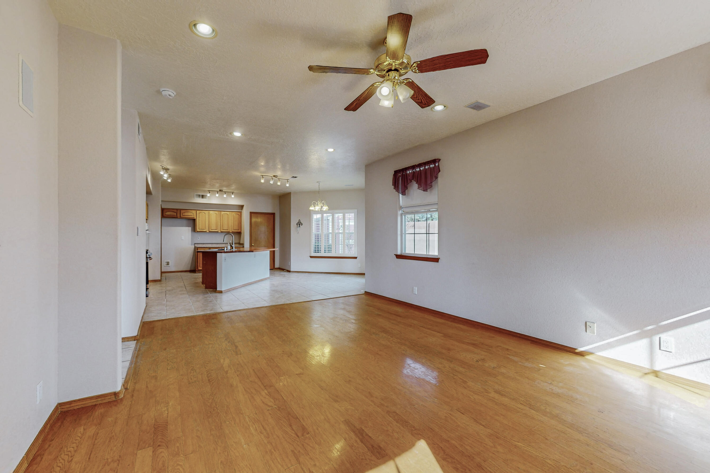 2400 Oakbrook Drive NW