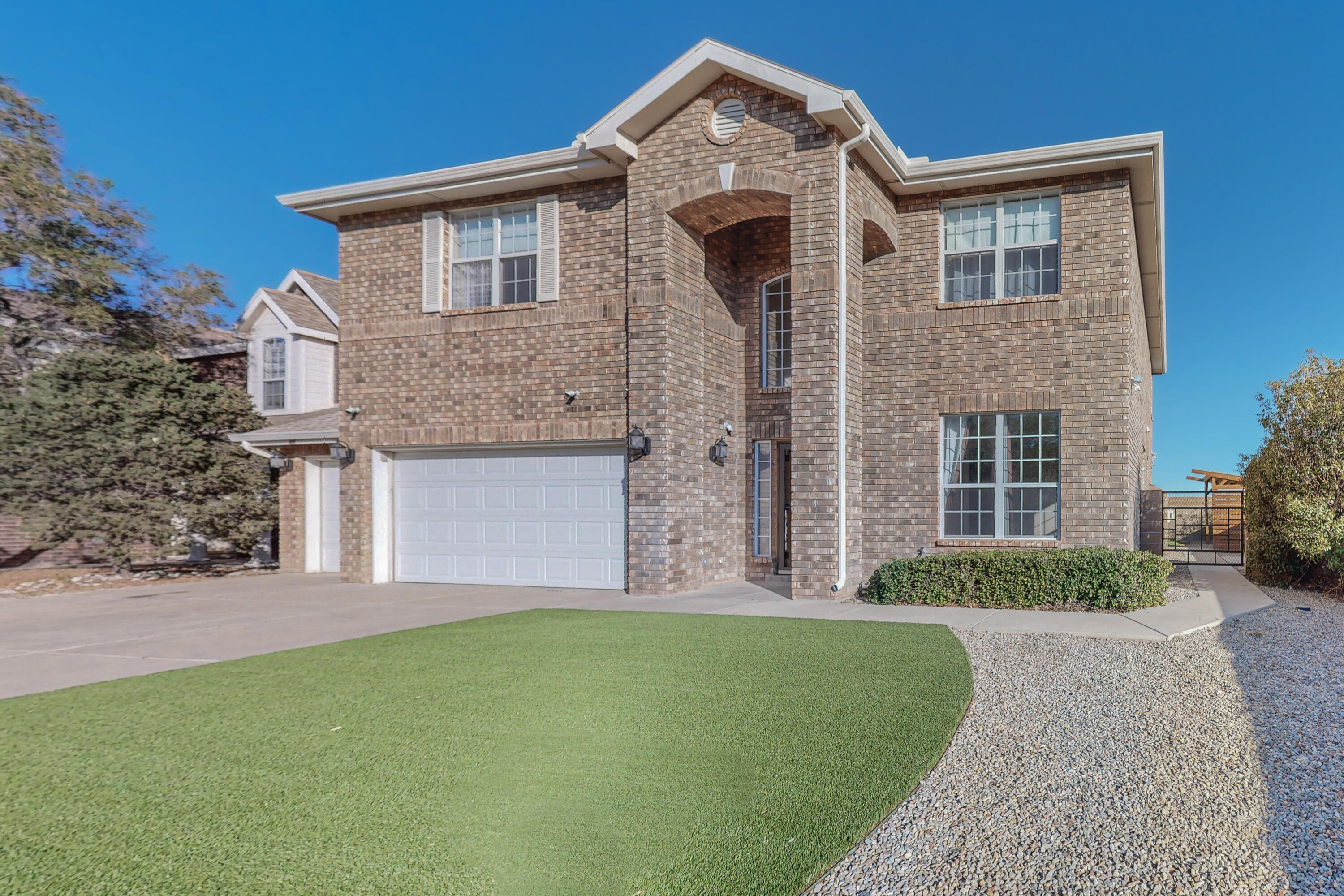 2400 Oakbrook Drive NW