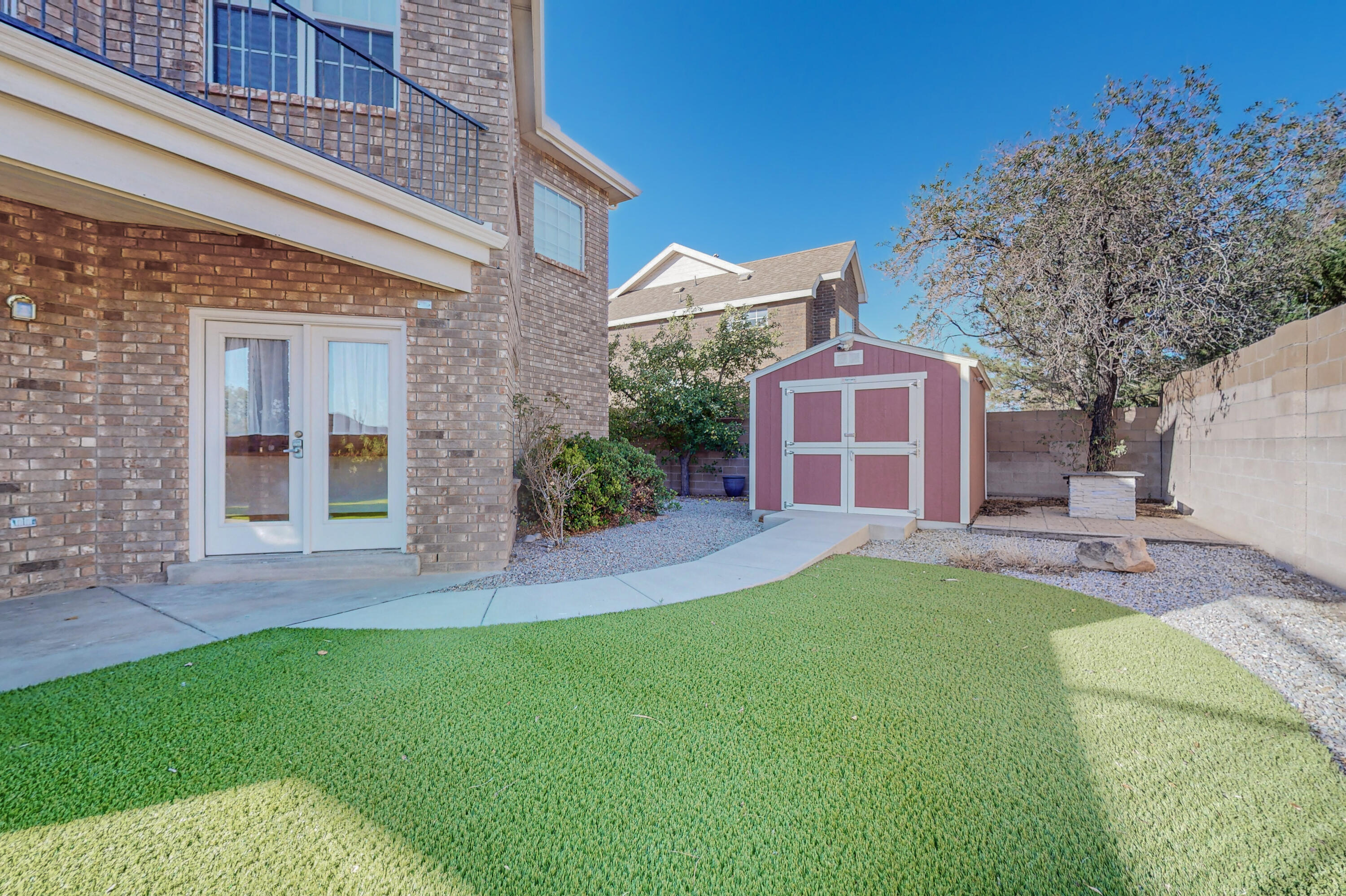 2400 Oakbrook Drive NW