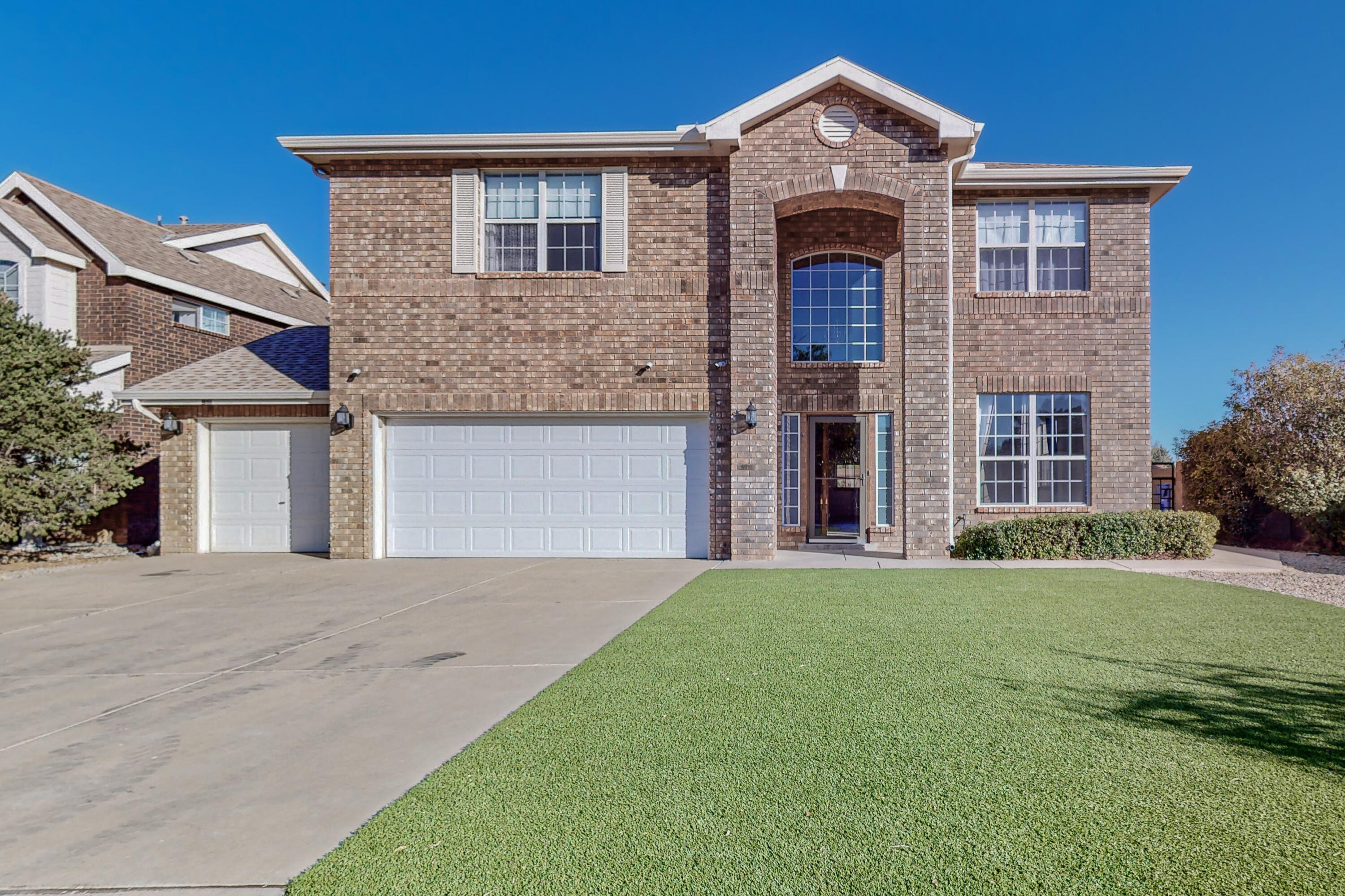 2400 Oakbrook Drive NW
