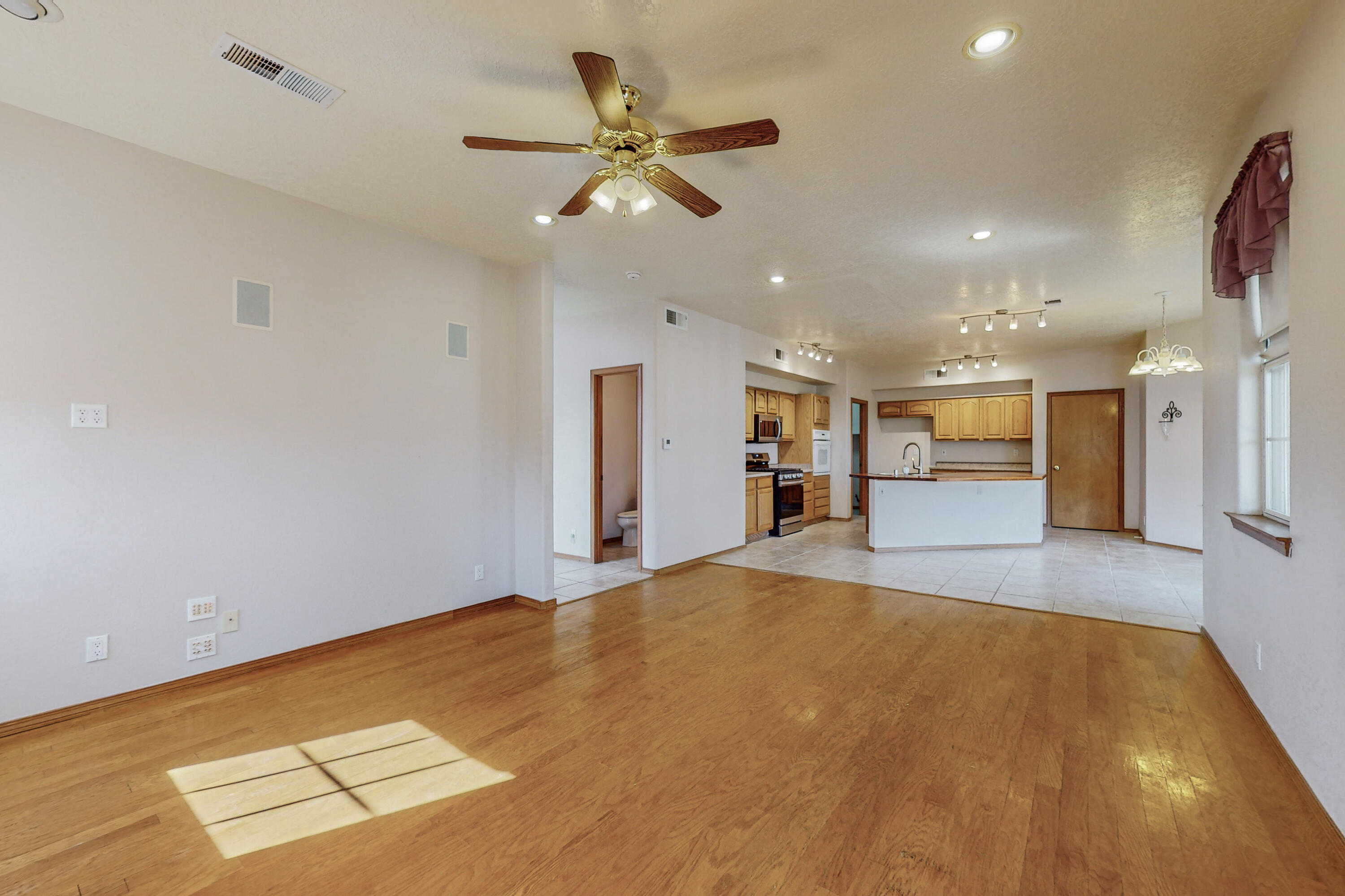 2400 Oakbrook Drive NW