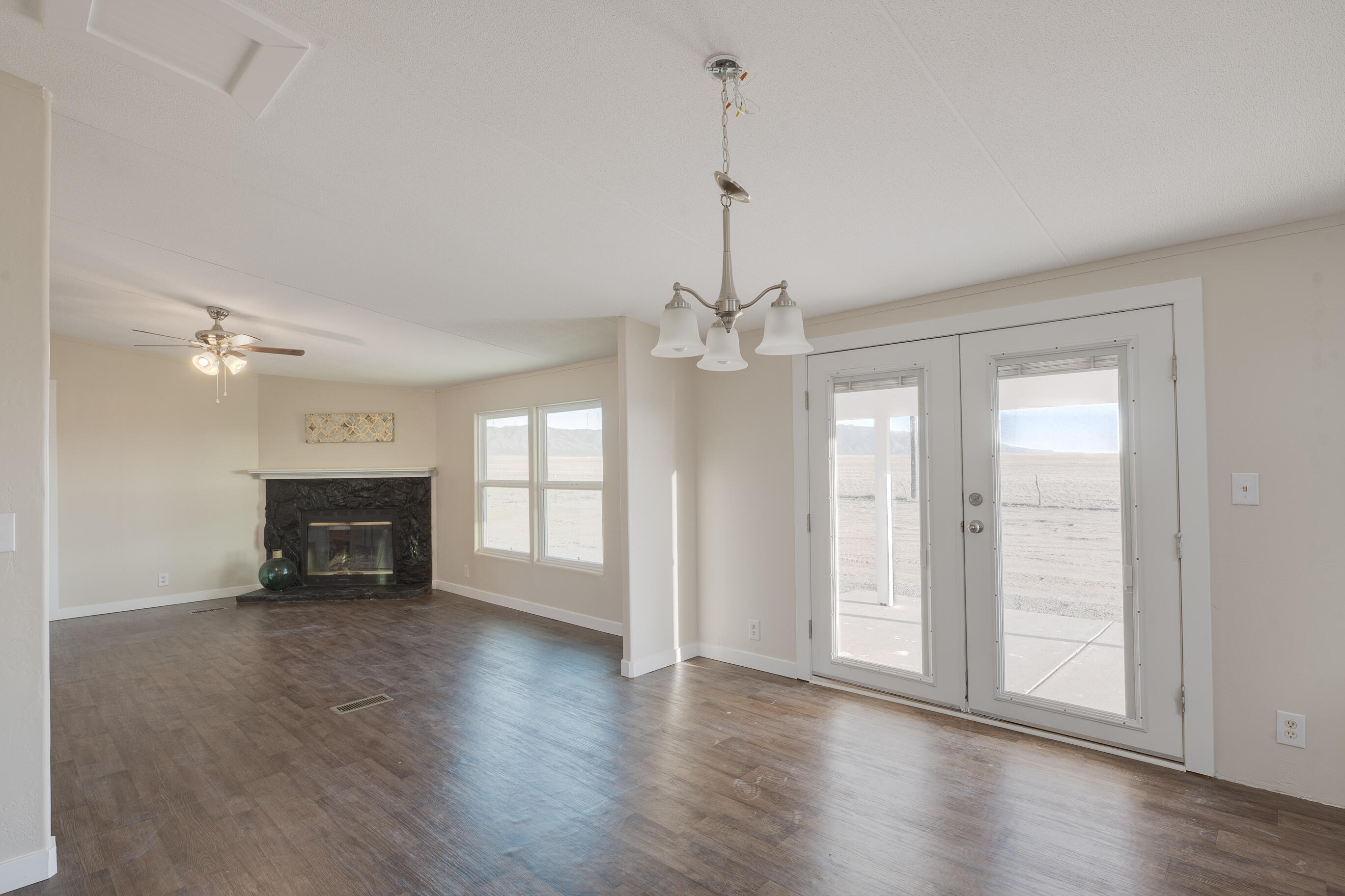 476 Meadowlake Road