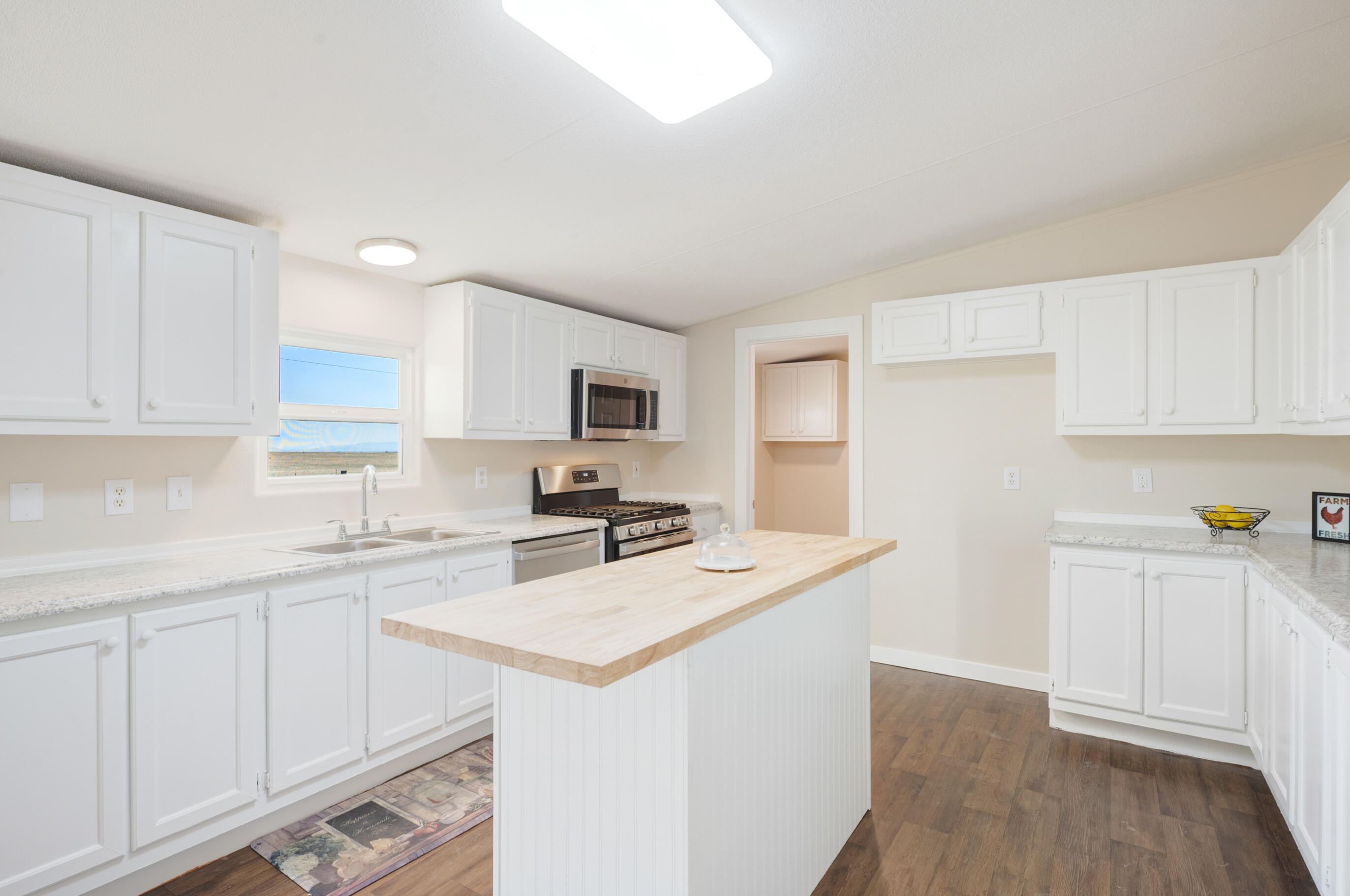 476 Meadowlake Road