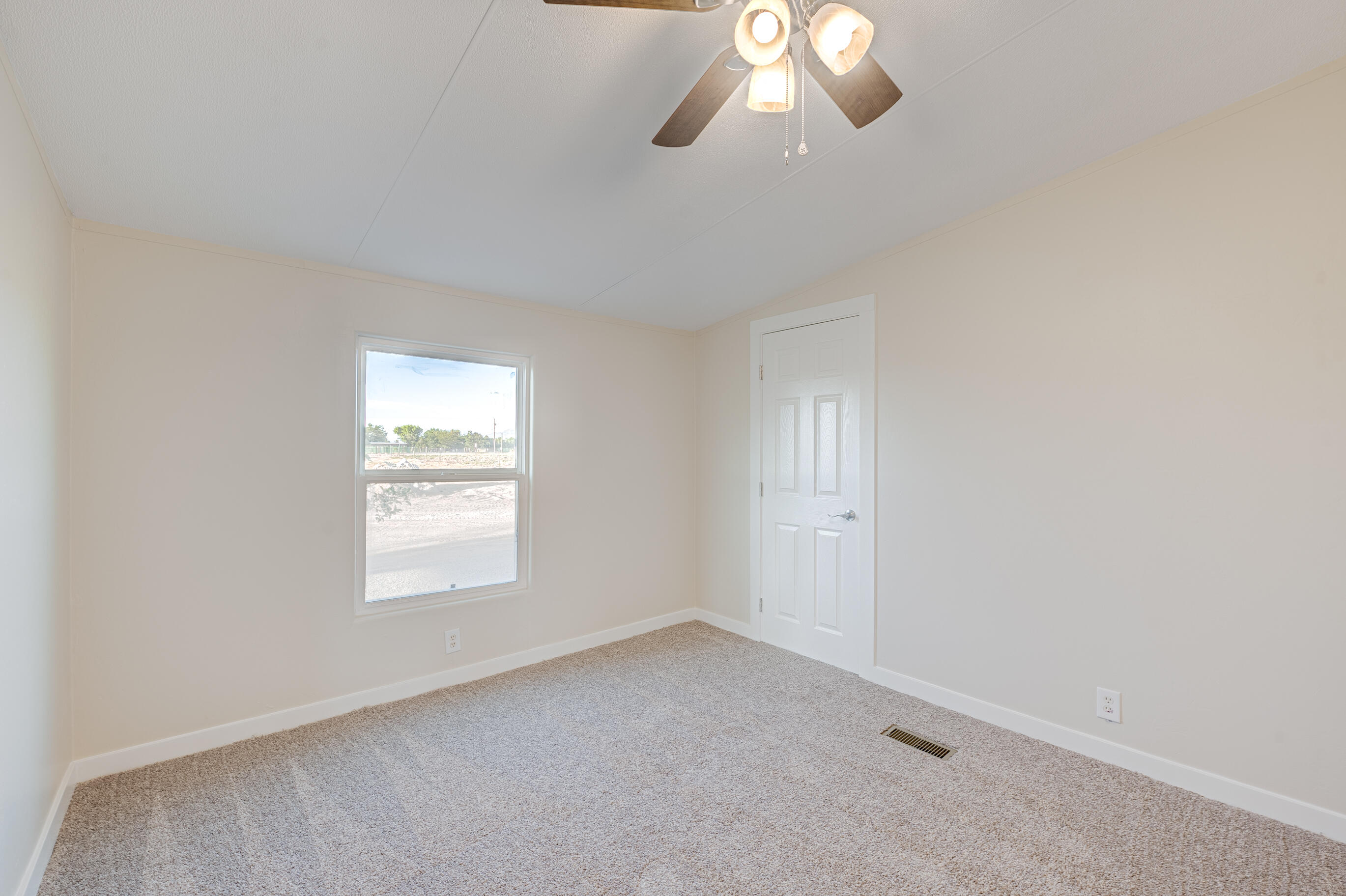 476 Meadowlake Road