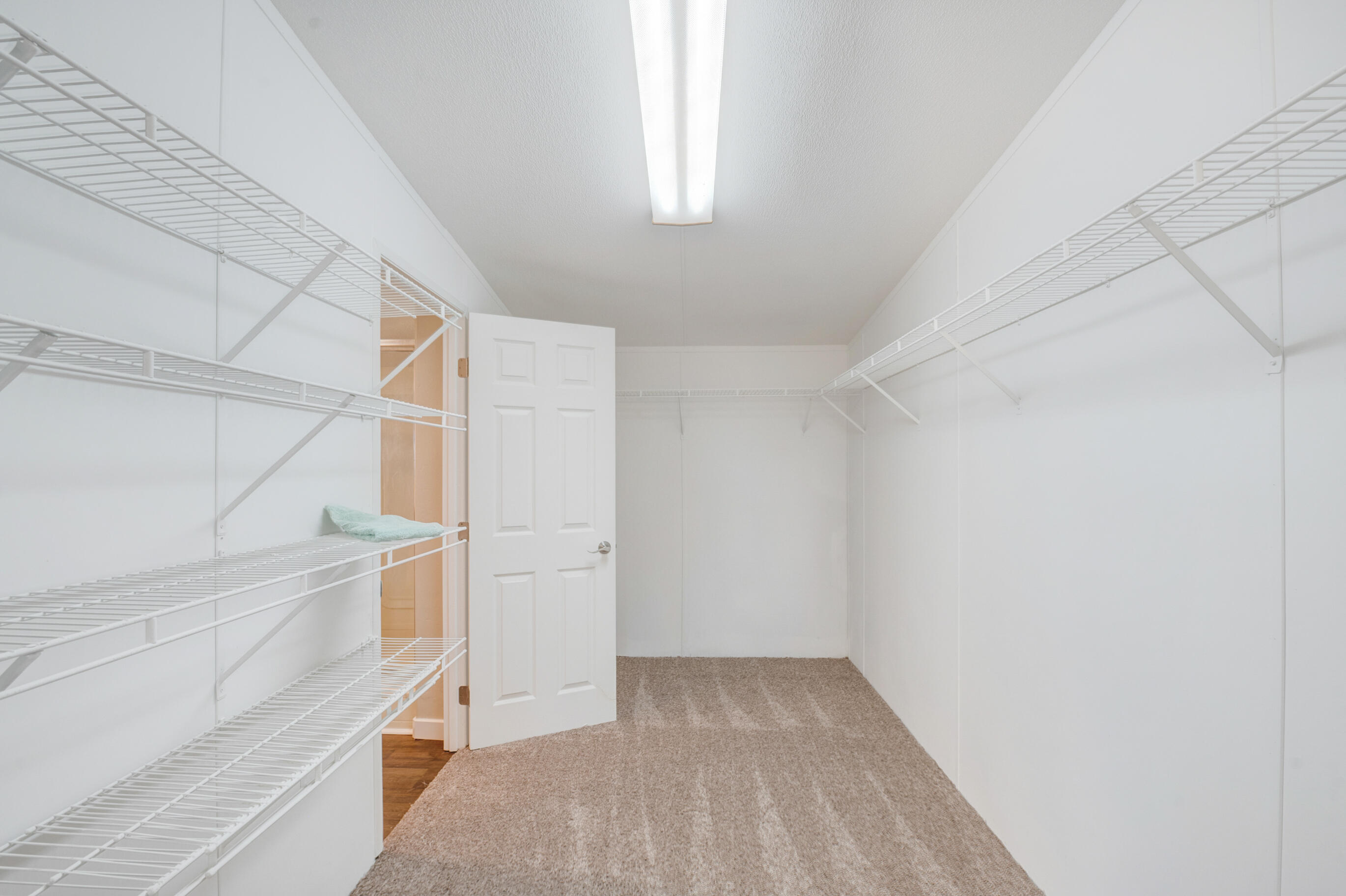 476 Meadowlake Road