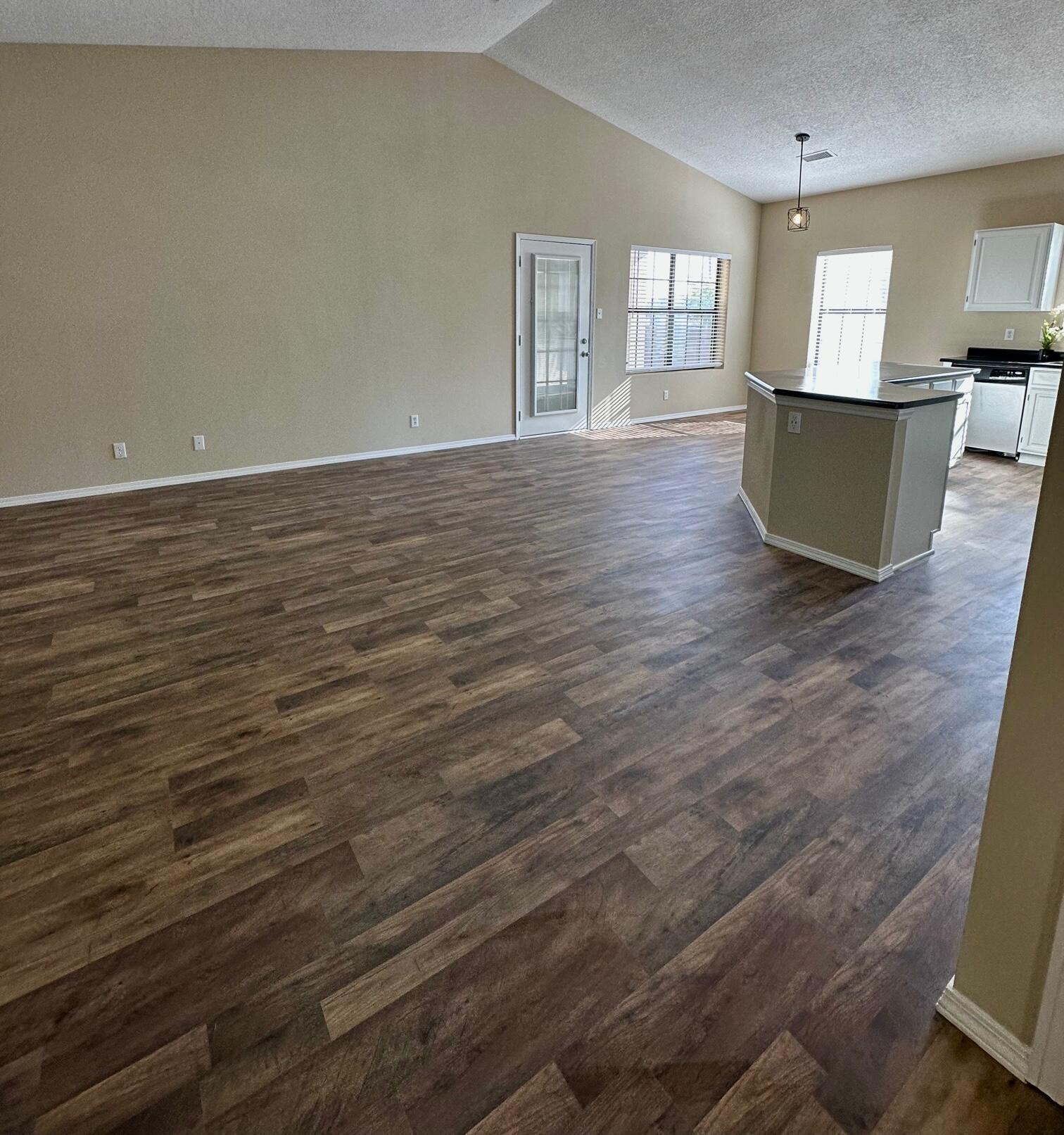 1000 Manzano Avenue SE