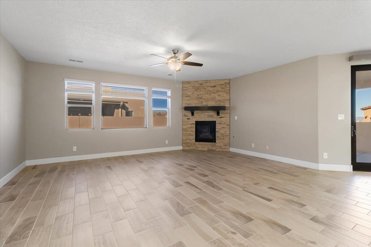 1839 Truchas Peak Trail NE
