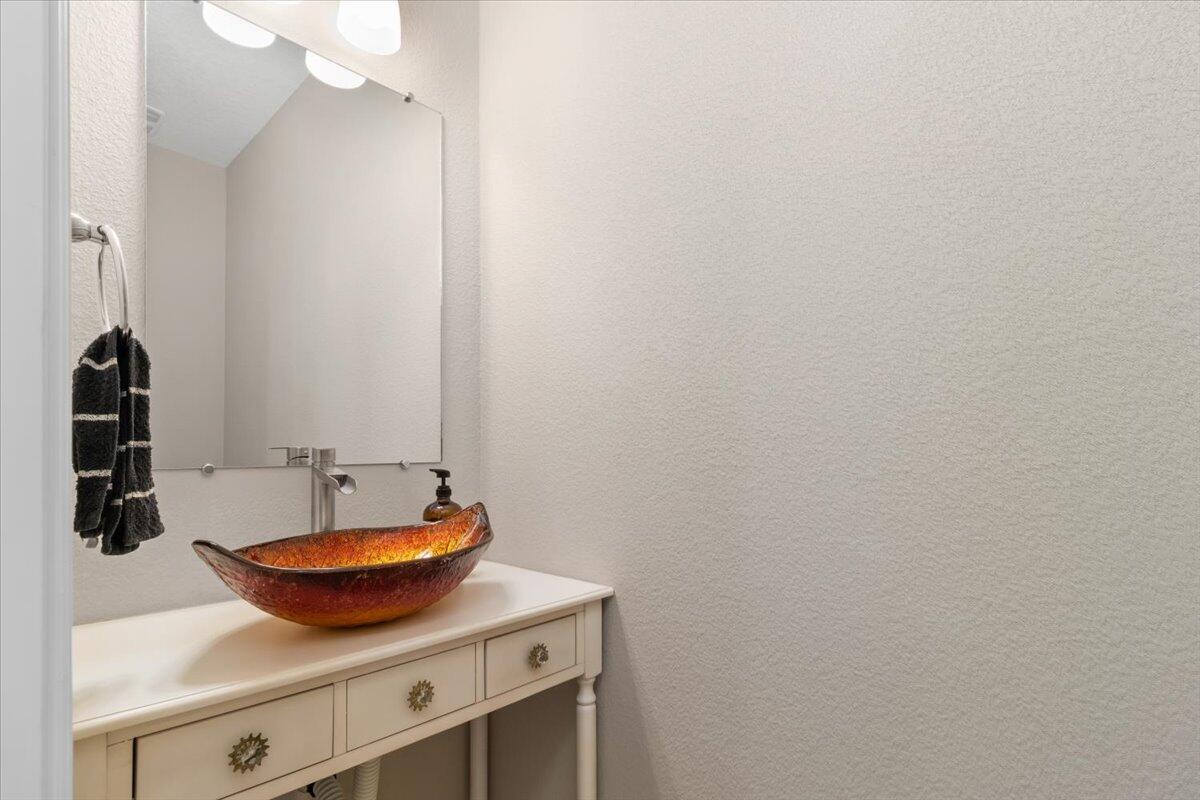 1839 Truchas Peak Trail NE