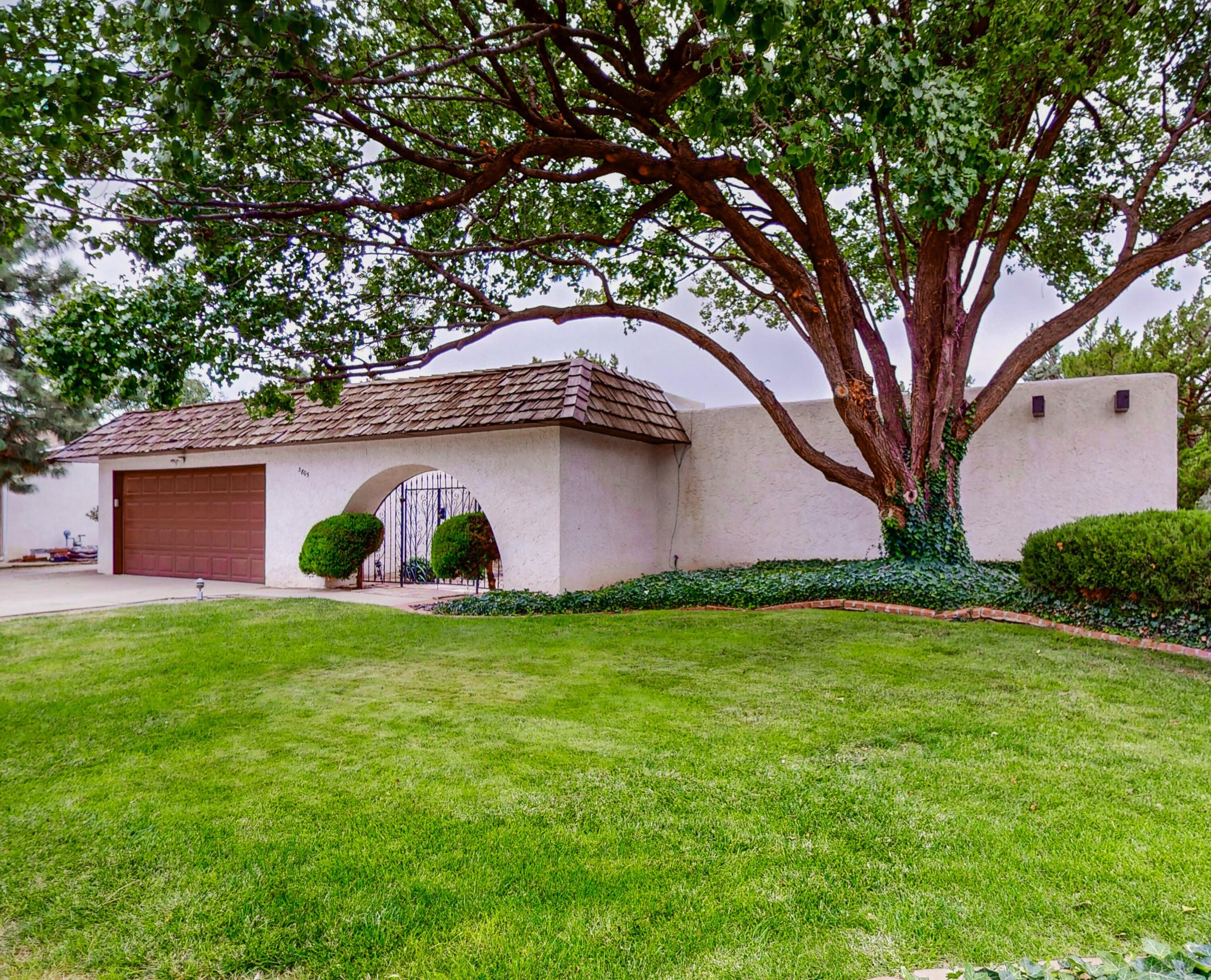 3805 Camino Don Diego NE