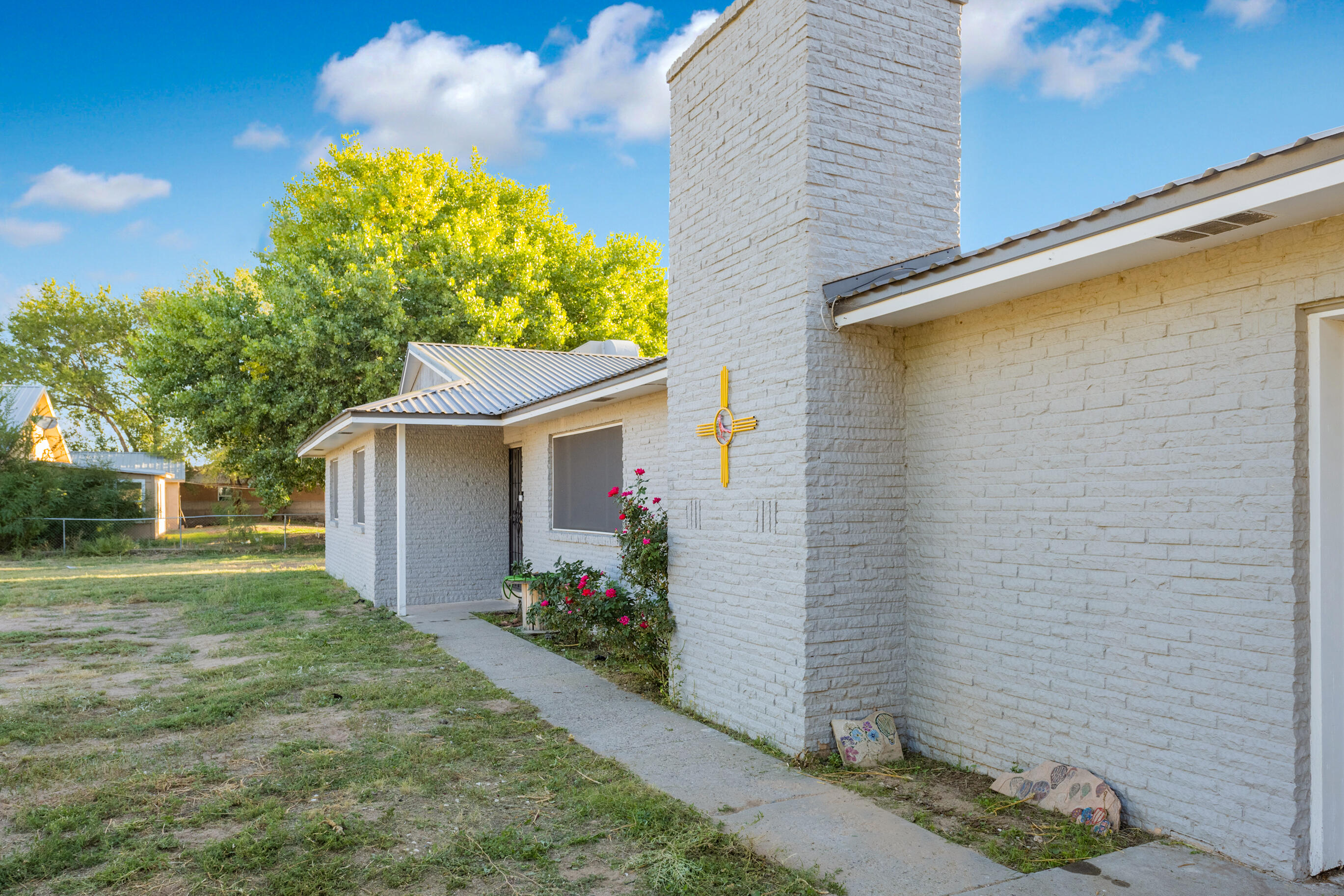 1236 Gabaldon Road