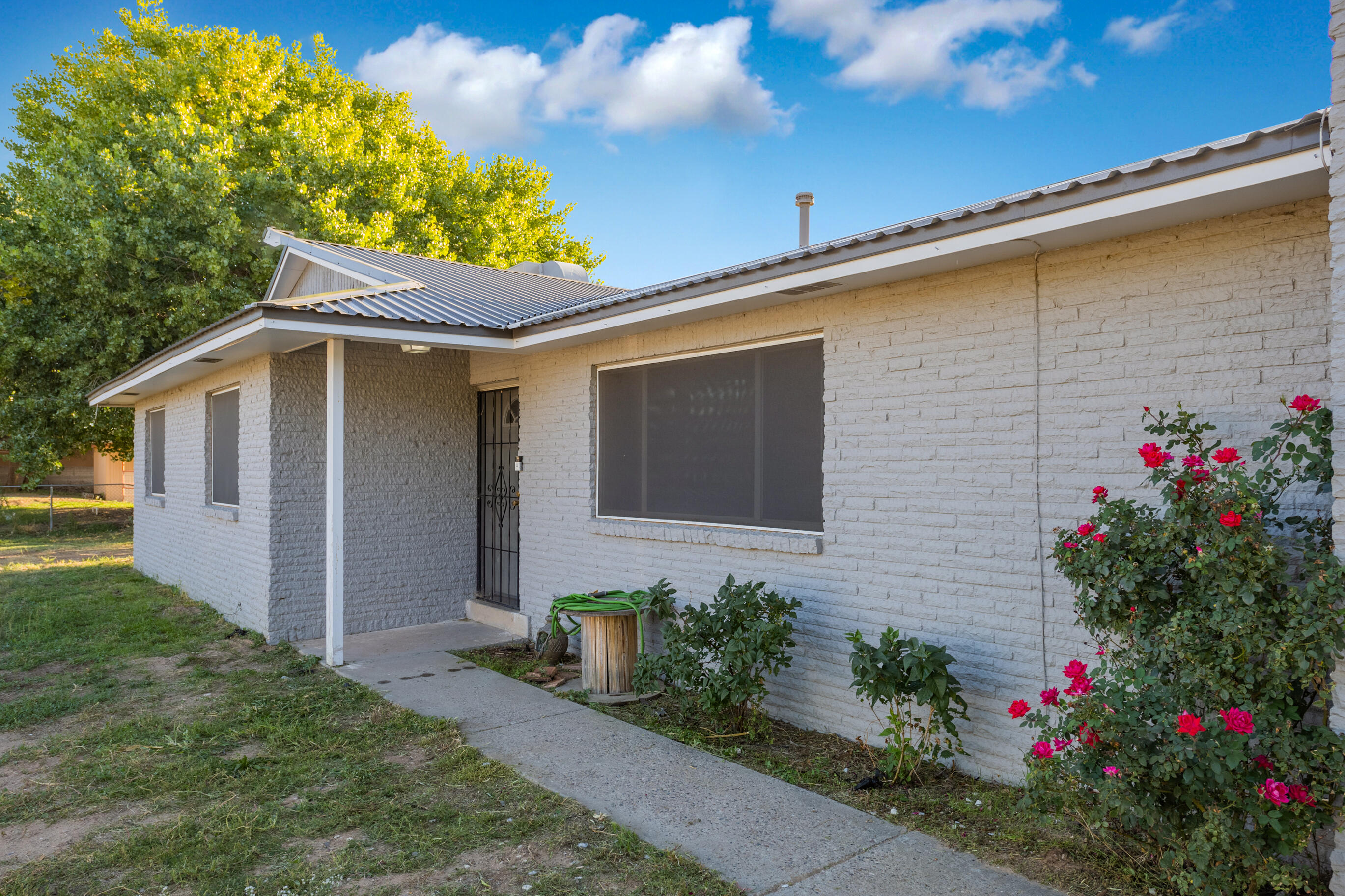 1236 Gabaldon Road