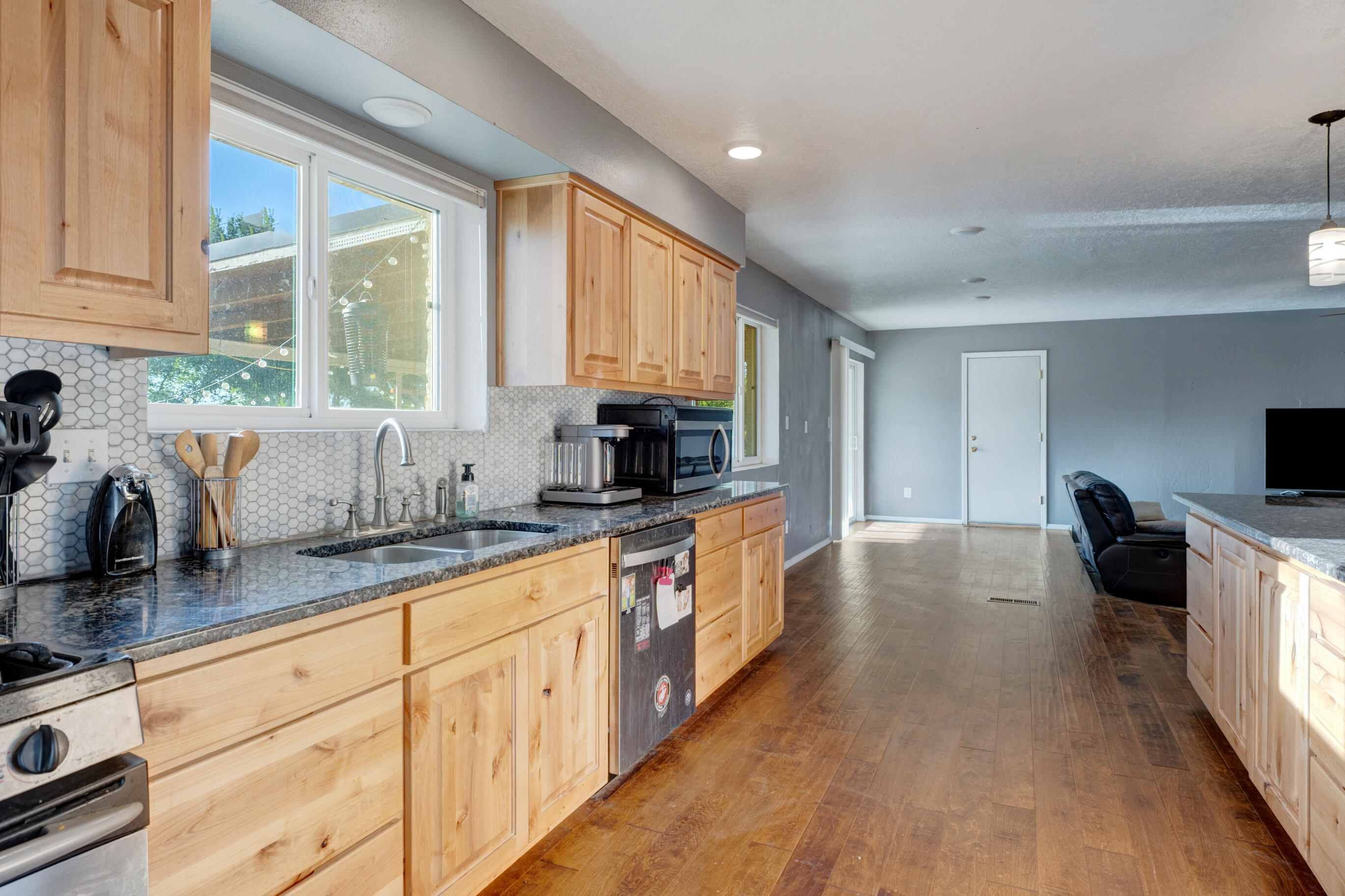 1236 Gabaldon Road
