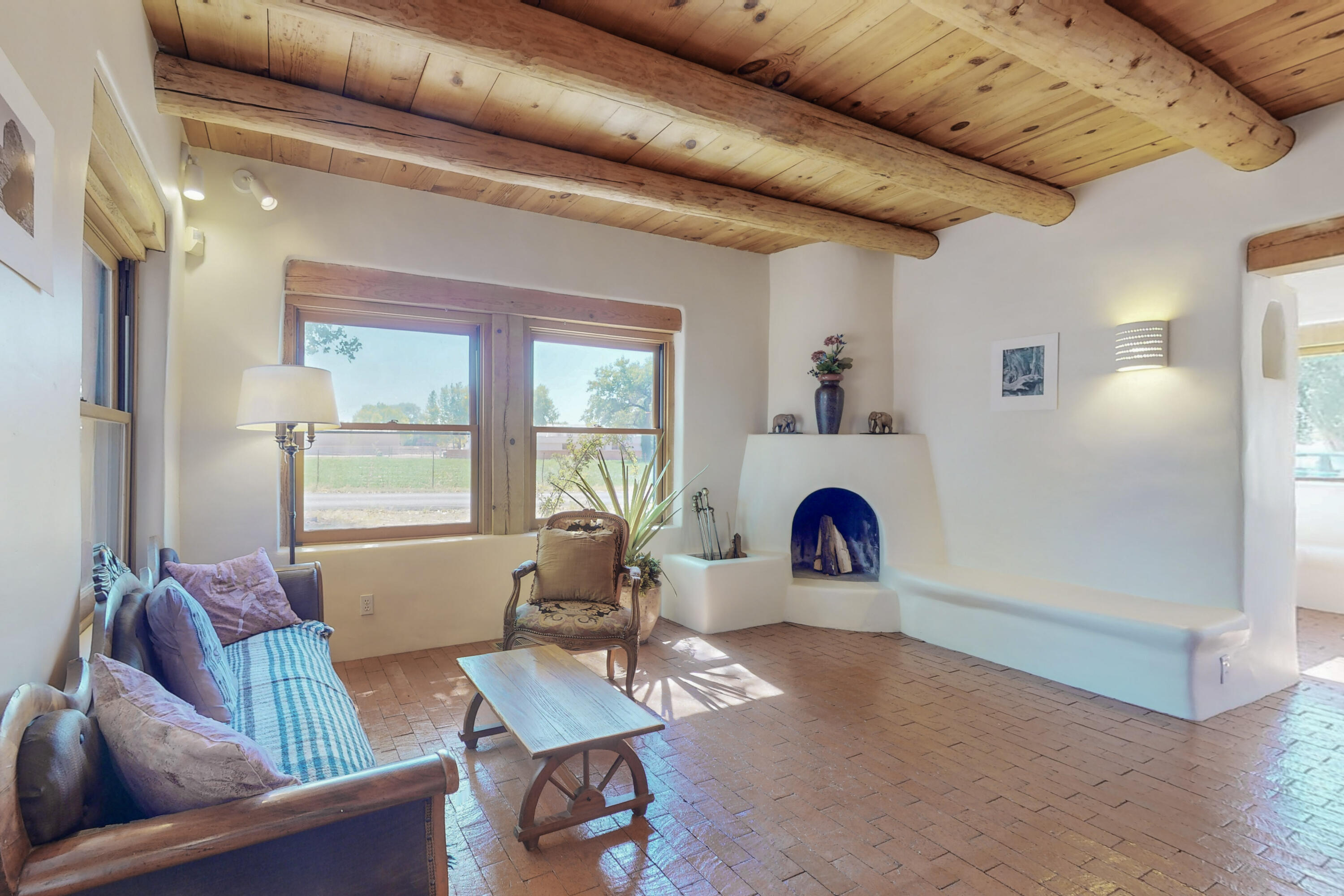 425 La Comunidad NW