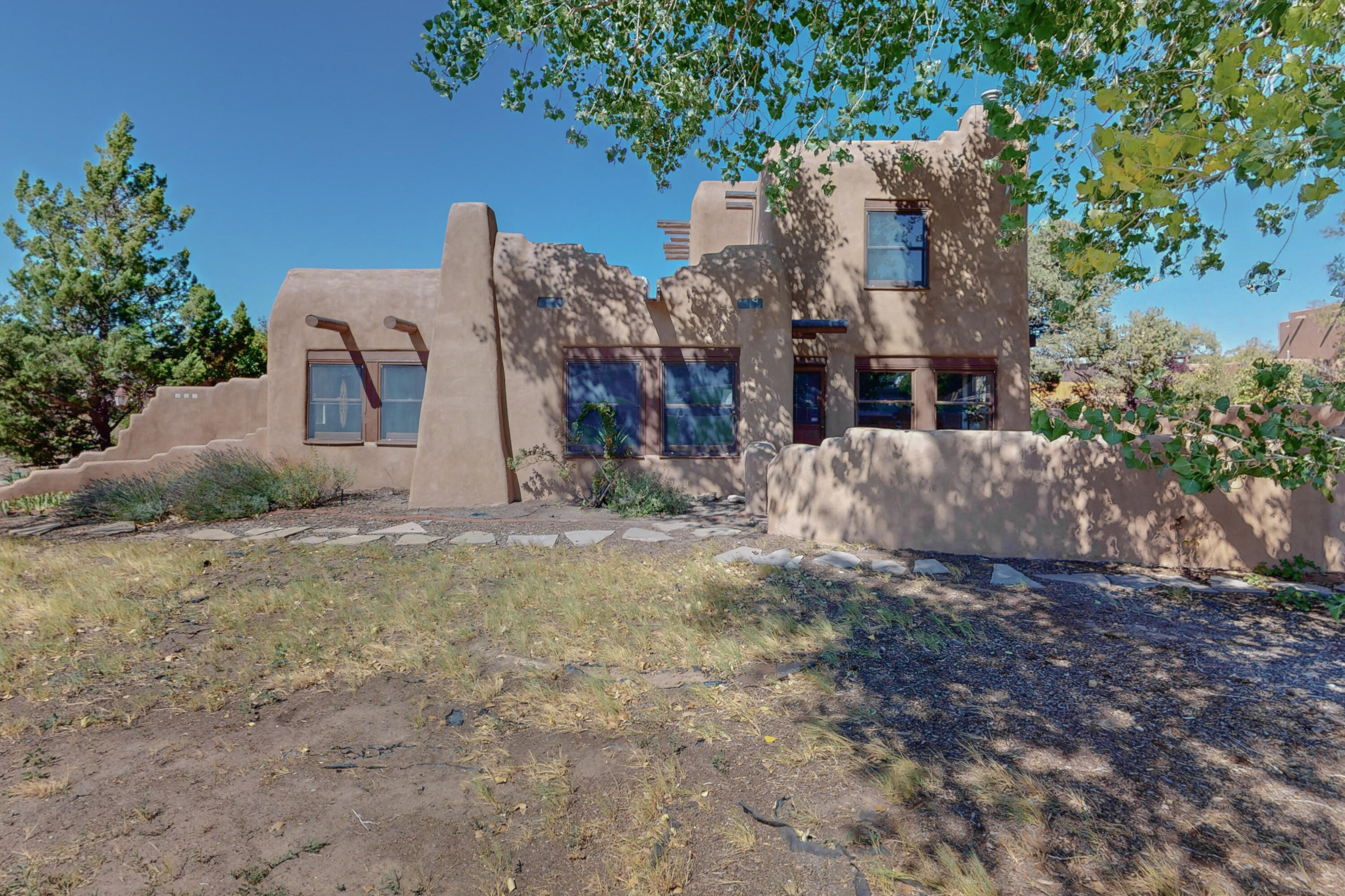 425 La Comunidad NW