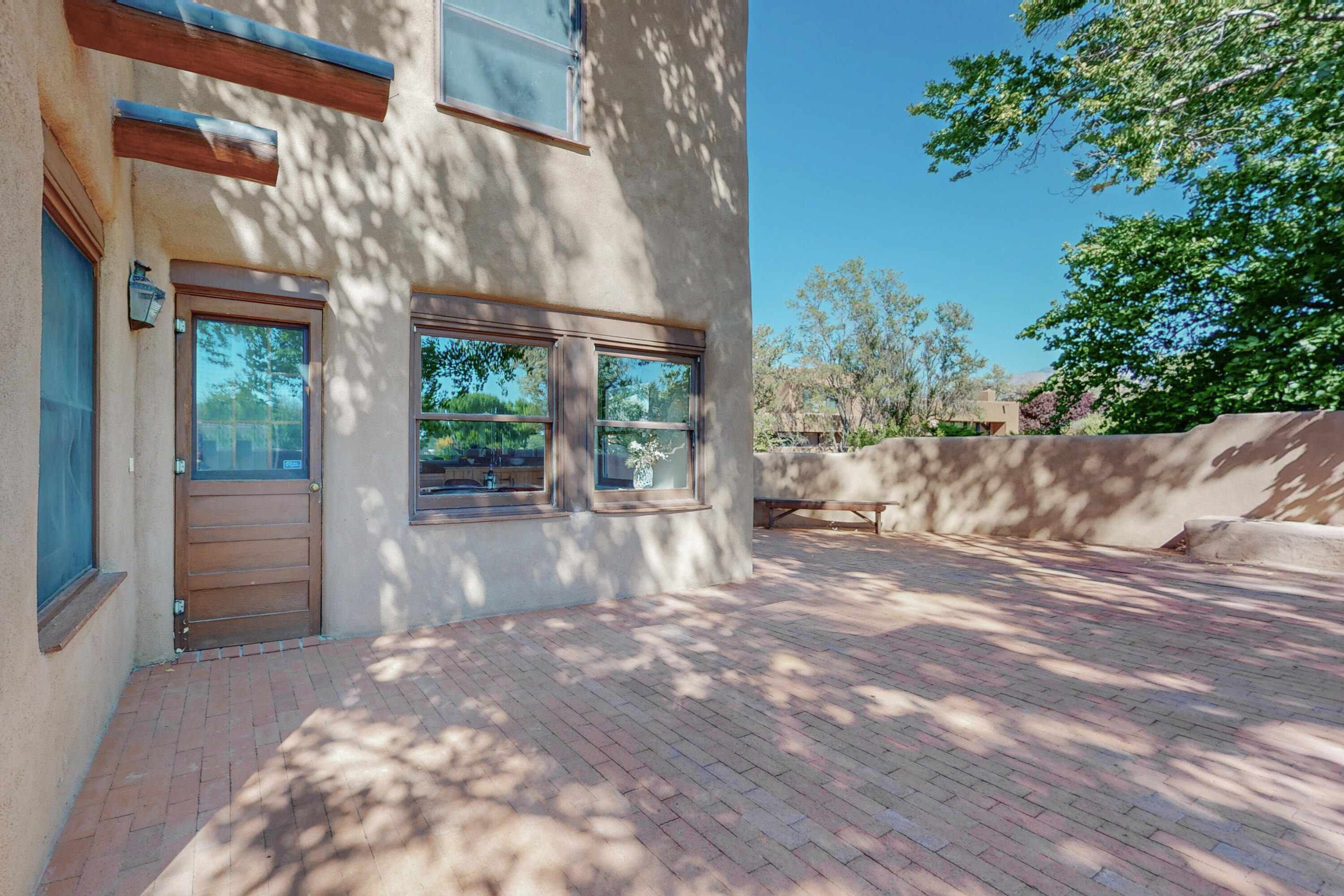 425 La Comunidad NW