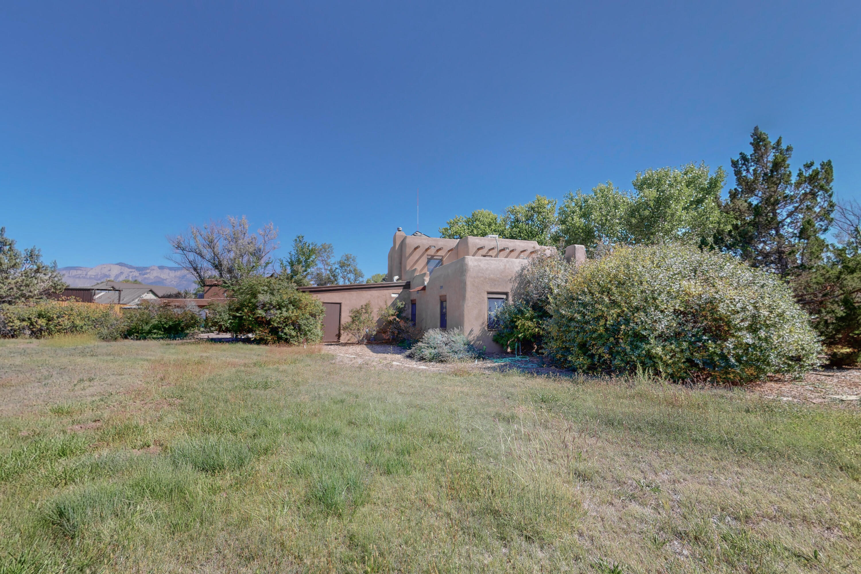 425 La Comunidad NW