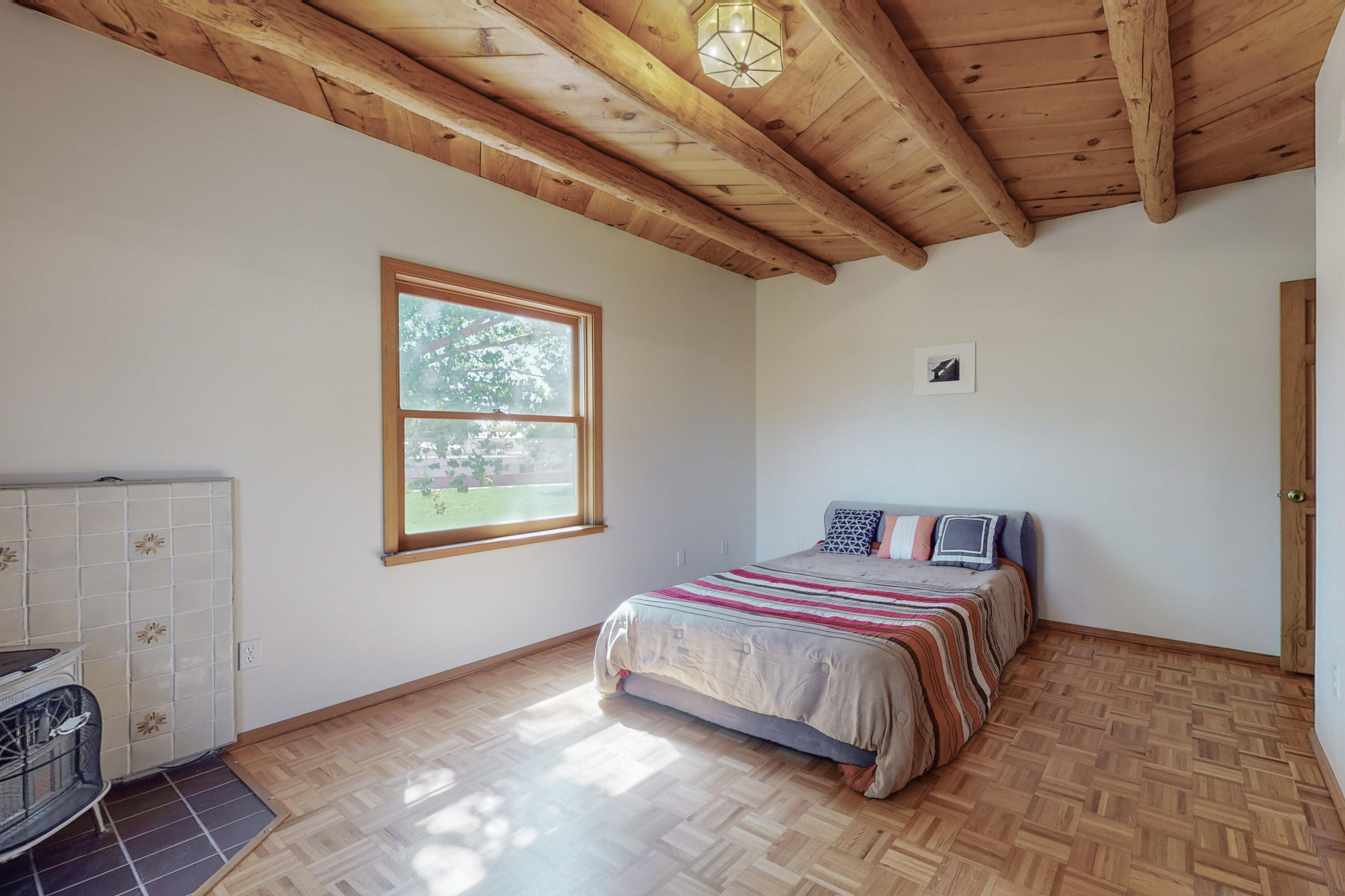 425 La Comunidad NW