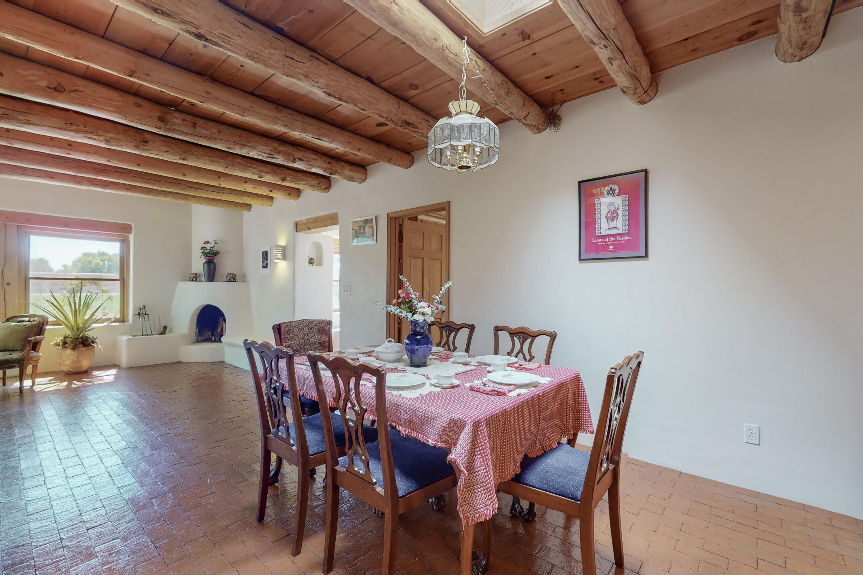 425 La Comunidad NW