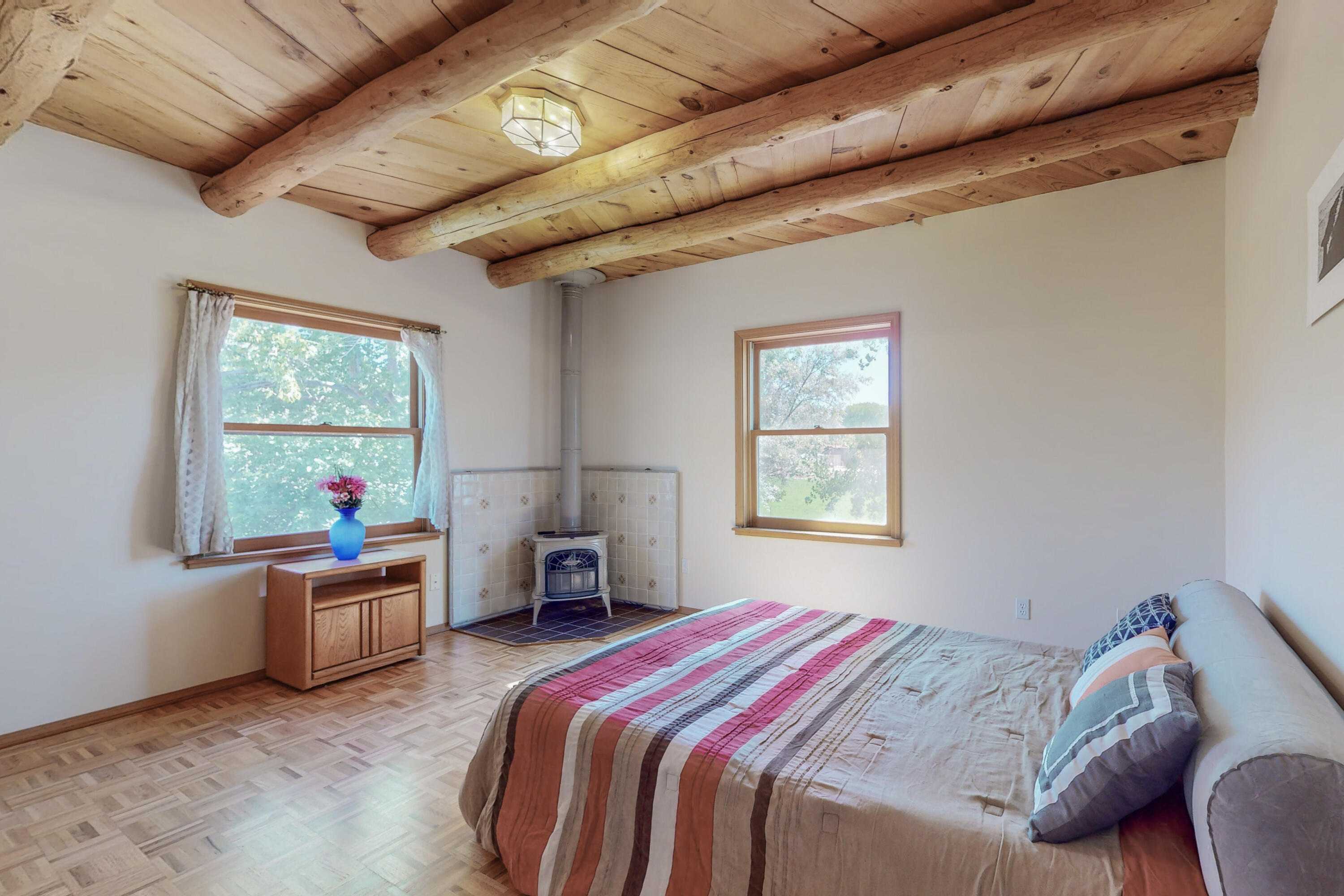 425 La Comunidad NW